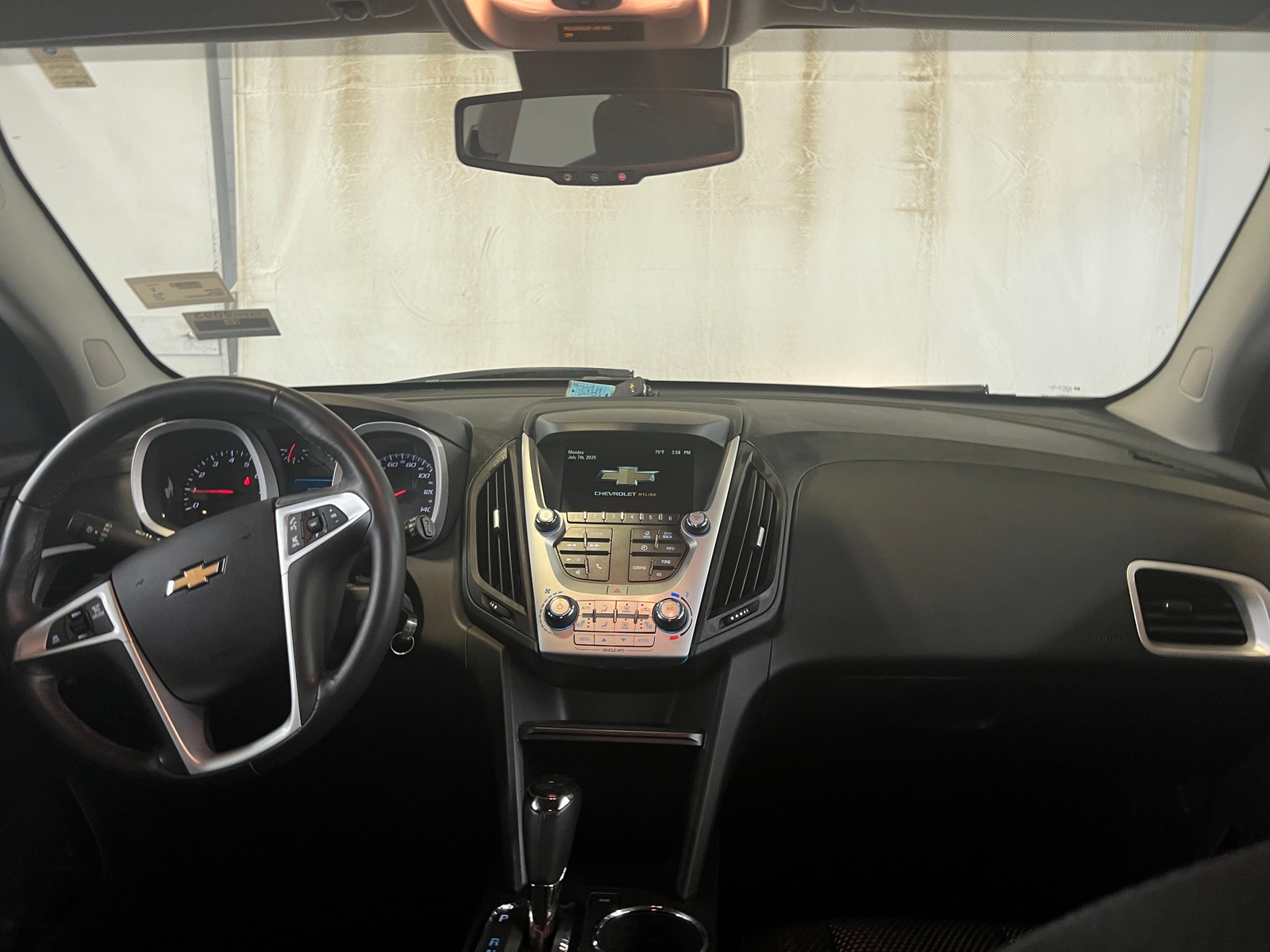Thumbnail: 2017 Chevrolet Equinox - 3