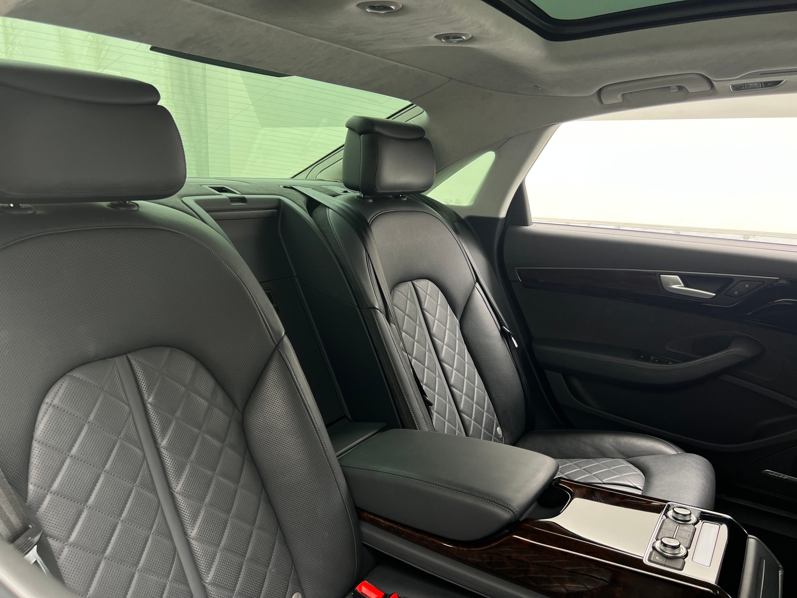 Thumbnail: 2016 Audi A8 - 5