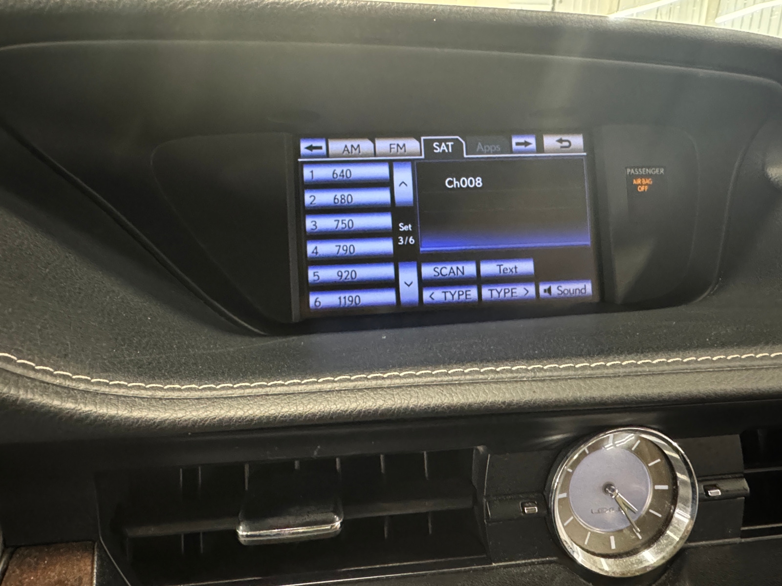 Thumbnail: 2013 Lexus ES - 3