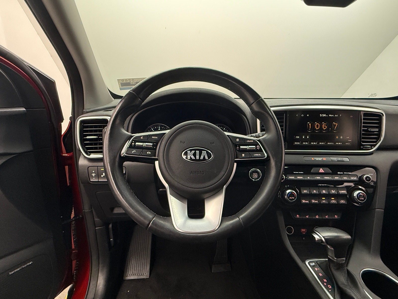 Thumbnail: 2022 Kia Sportage - 4