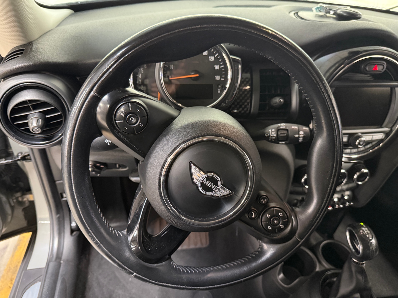 Thumbnail: 2018 MINI Cooper Hardtop - 4