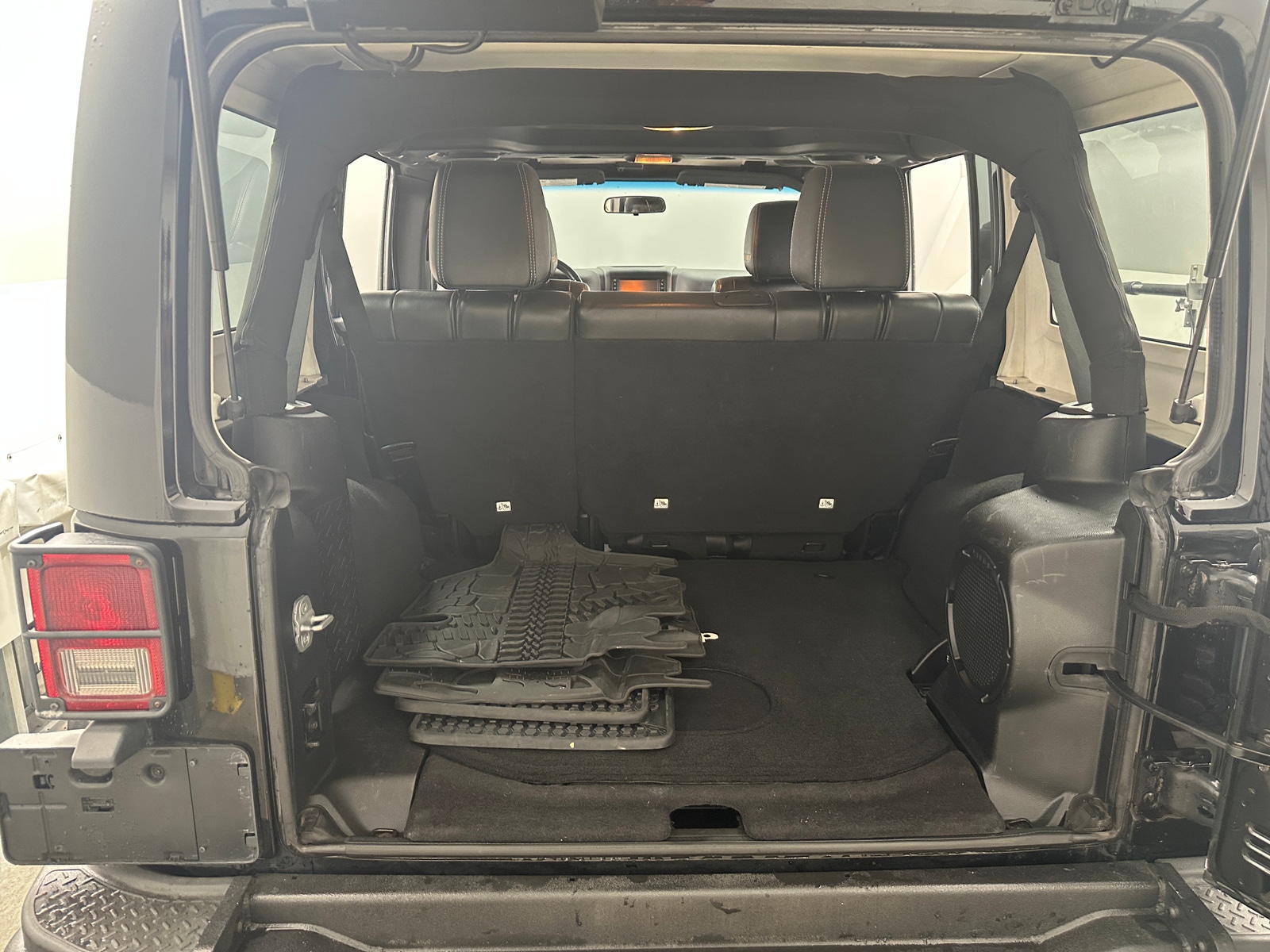 Thumbnail: 2012 Jeep Wrangler - 7