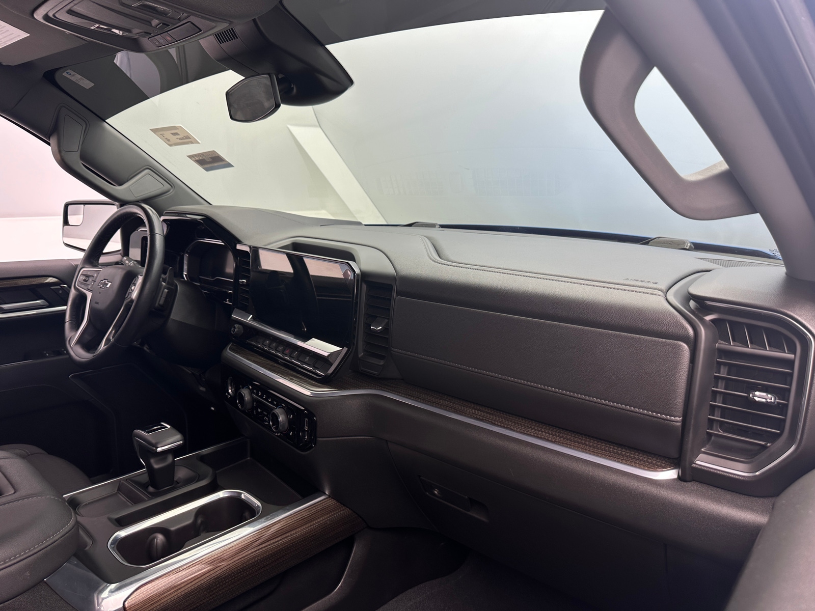 Thumbnail: 2022 Chevrolet Silverado 1500 - 3