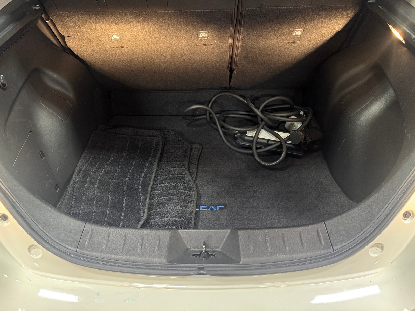 Thumbnail: 2023 Nissan Leaf - 7