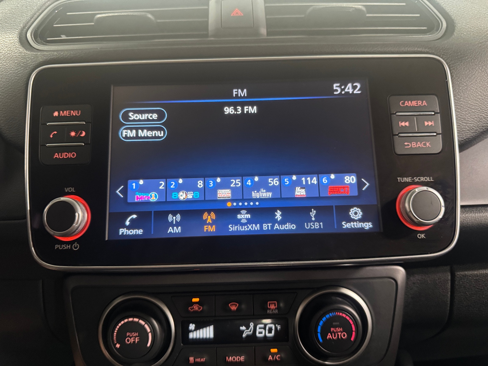 Thumbnail: 2023 Nissan Leaf - 4
