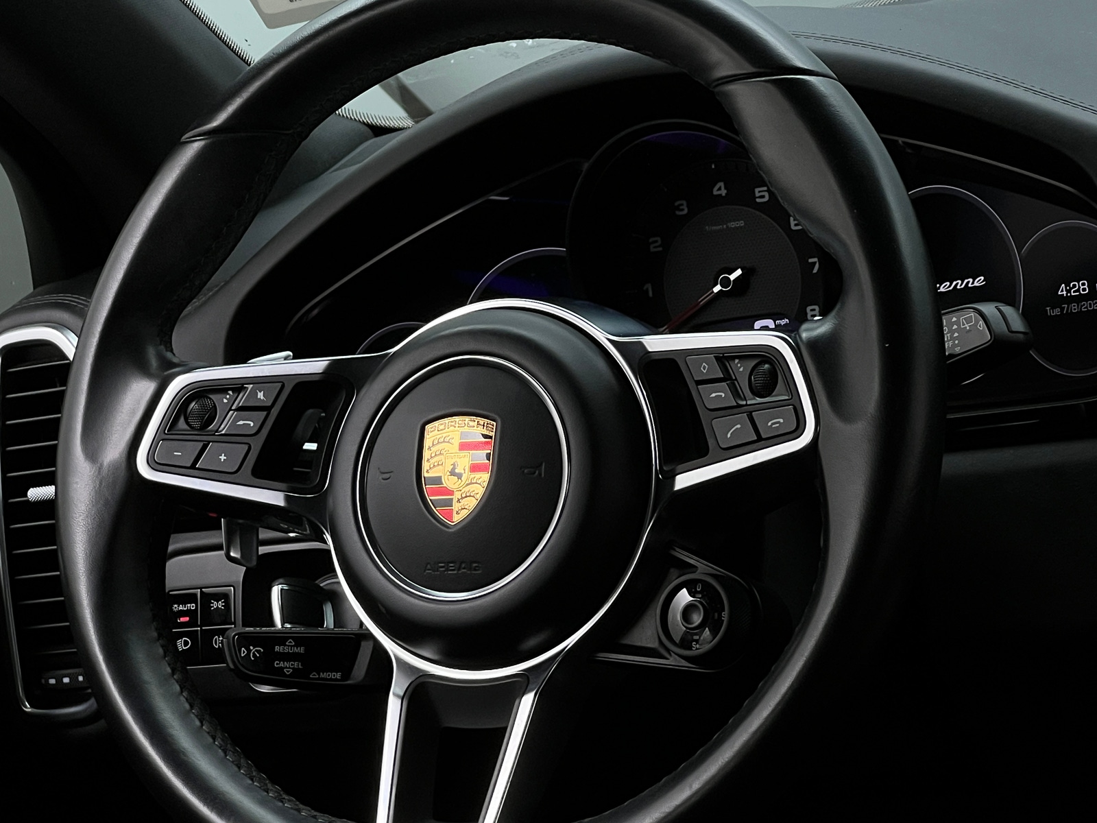 Thumbnail: 2019 Porsche Cayenne - 4