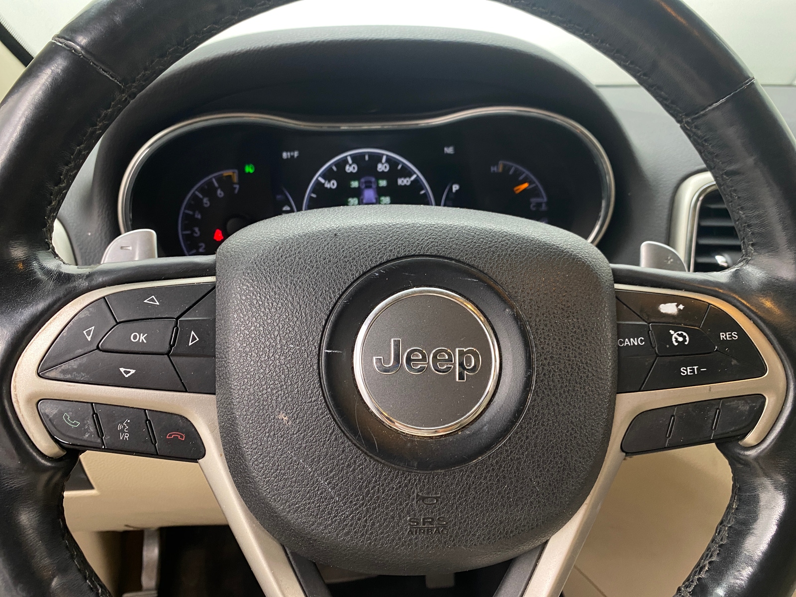 Thumbnail: 2015 Jeep Grand Cherokee - 4