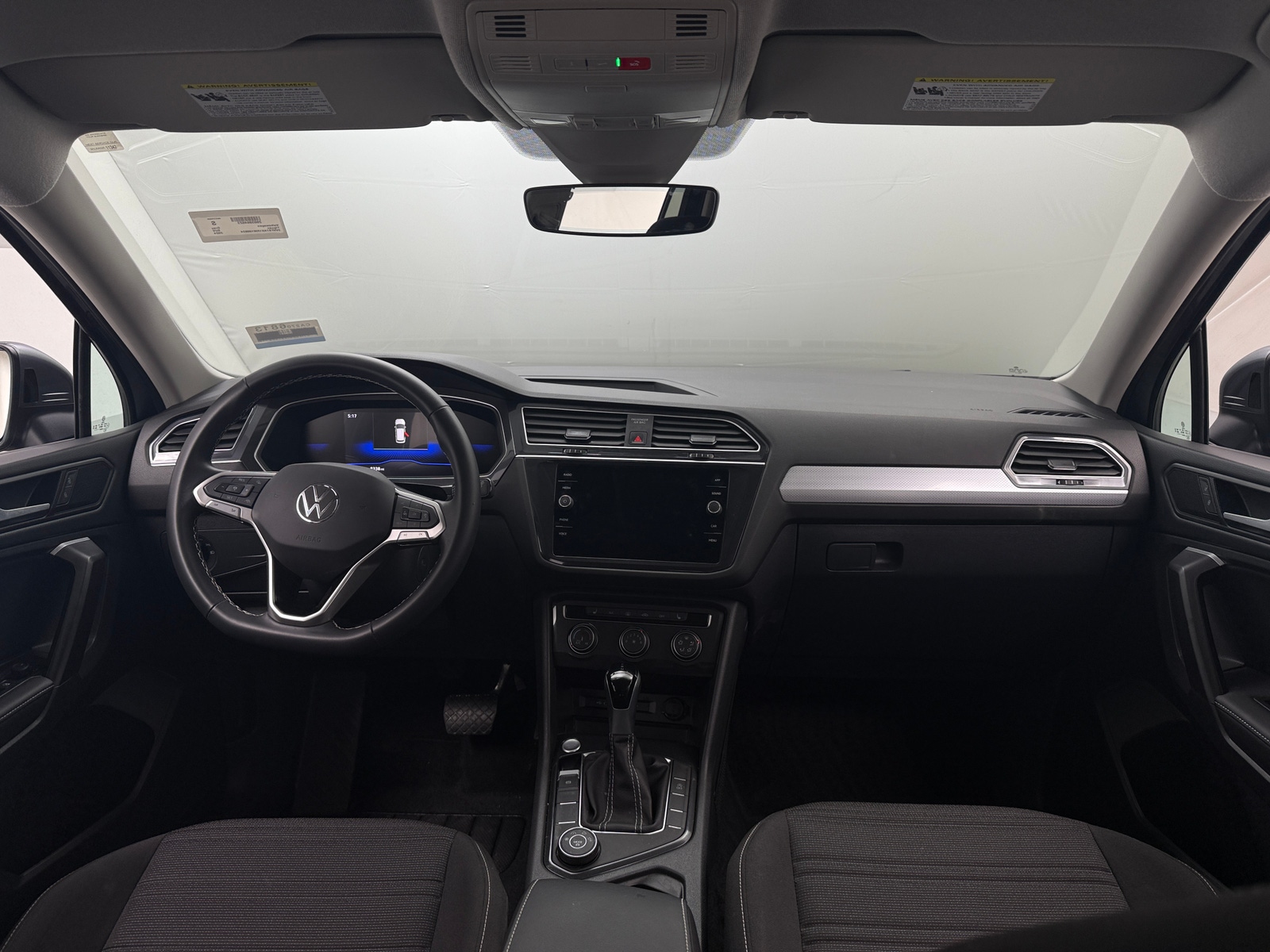 Thumbnail: 2024 Volkswagen Tiguan - 3
