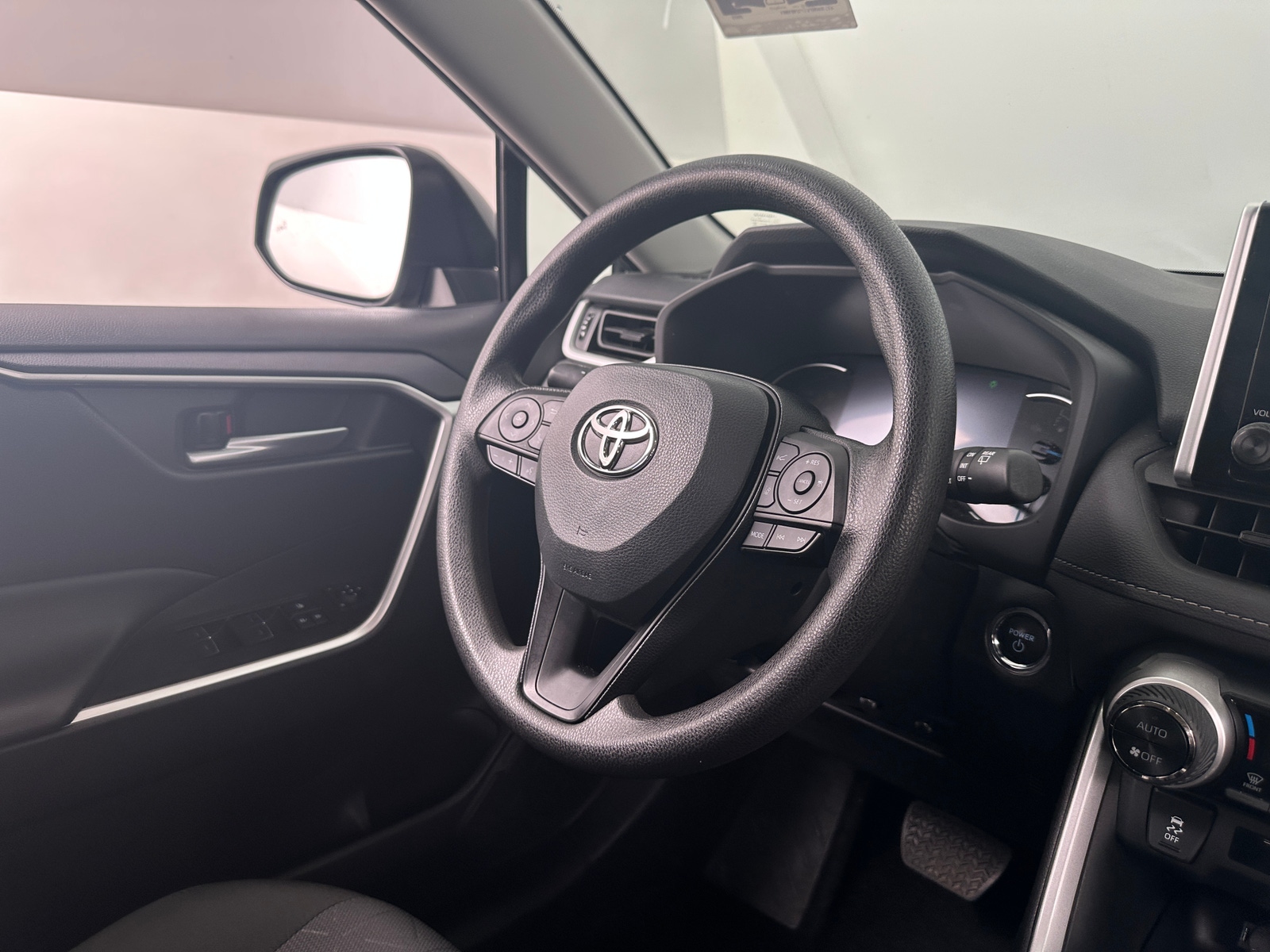 Thumbnail: 2023 Toyota RAV4 - 5