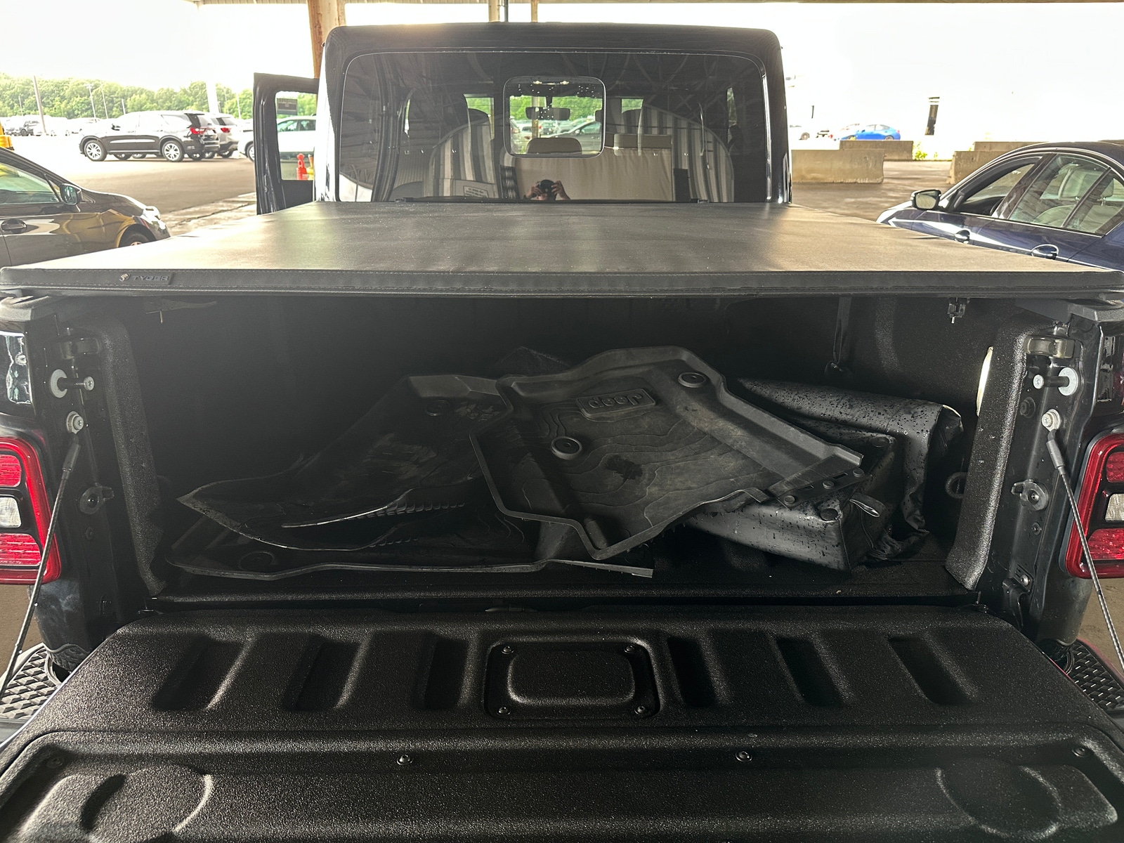 Thumbnail: 2021 Jeep Gladiator - 6