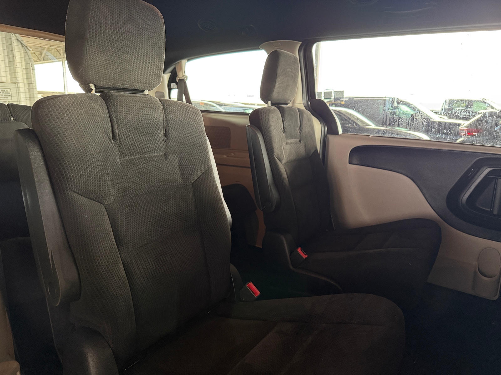 Thumbnail: 2017 Dodge Grand Caravan - 6