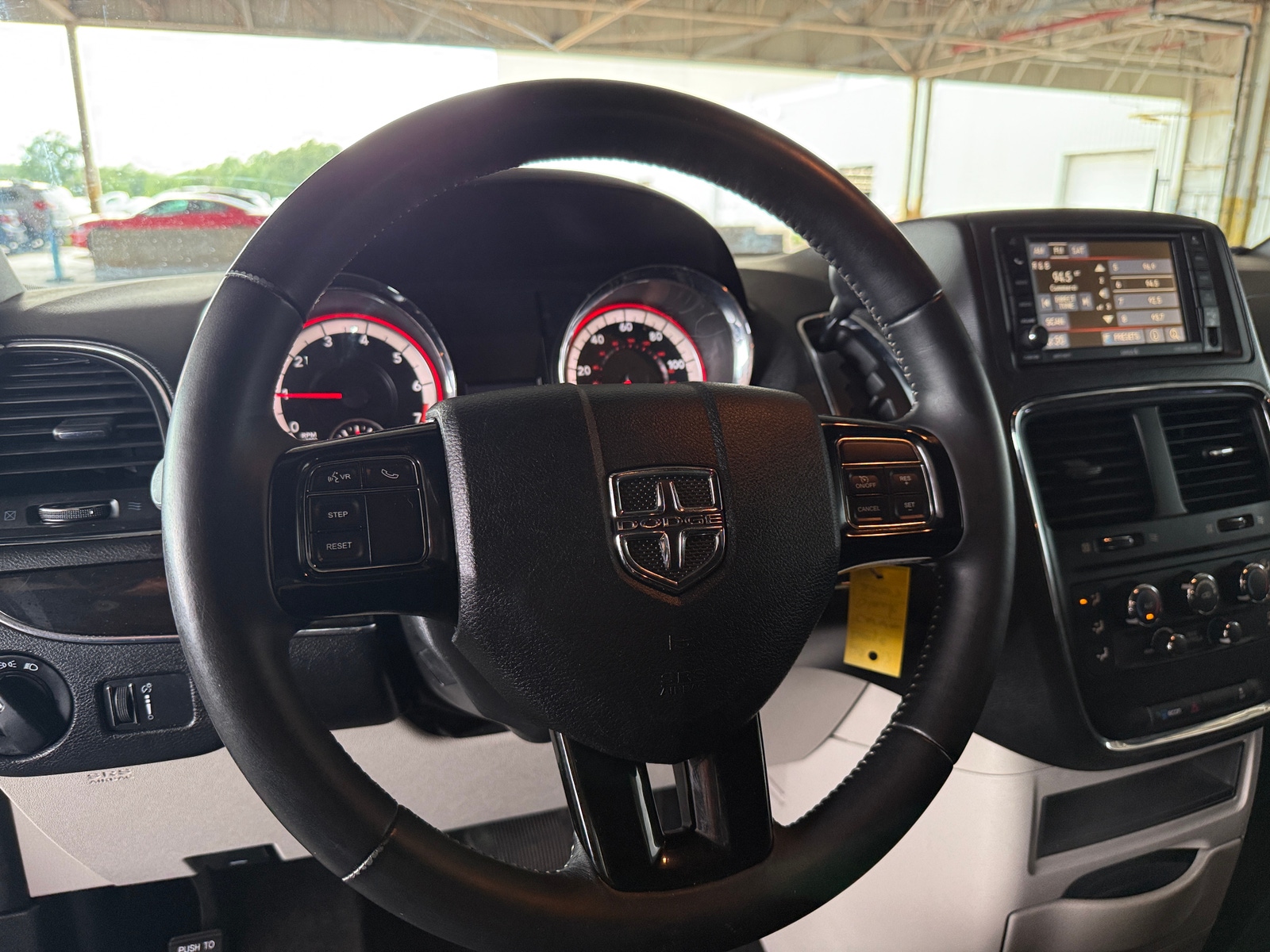 Thumbnail: 2017 Dodge Grand Caravan - 5