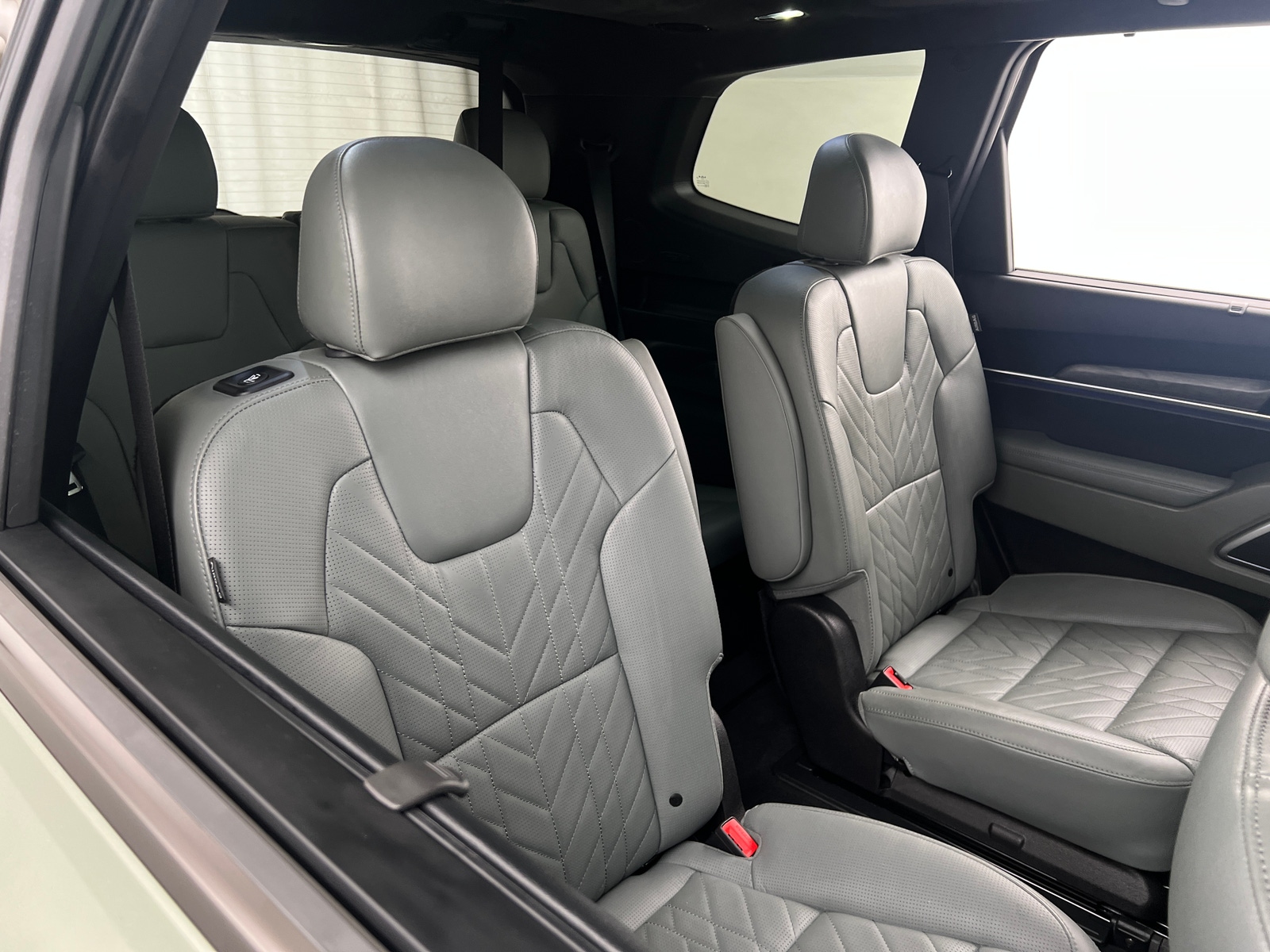 Thumbnail: 2023 Kia Telluride - 5