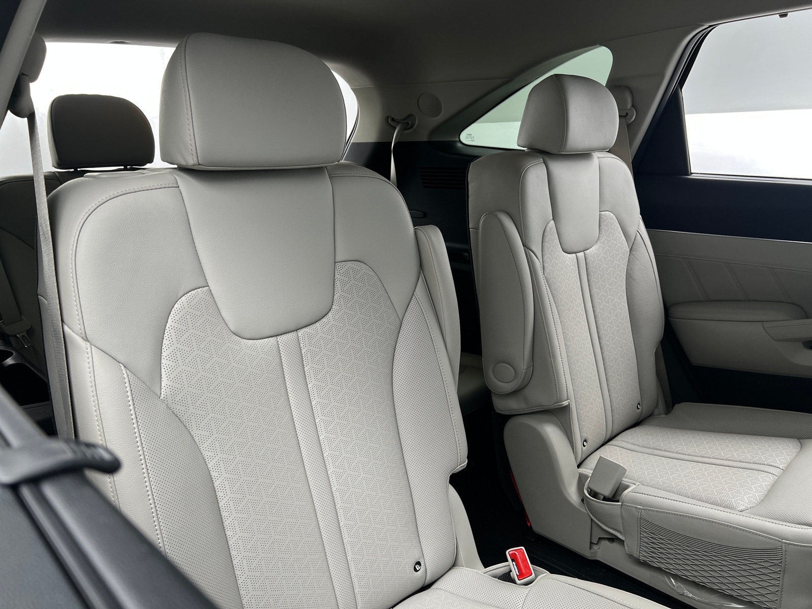 Thumbnail: 2023 Kia Sorento - 5