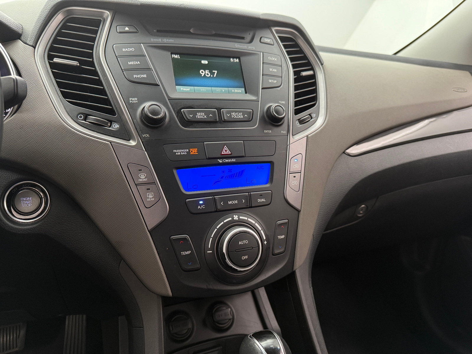 Thumbnail: 2015 Hyundai Santa Fe - 4