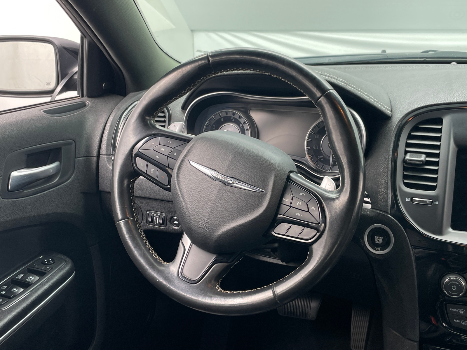 Thumbnail: 2021 Chrysler 300 - 4