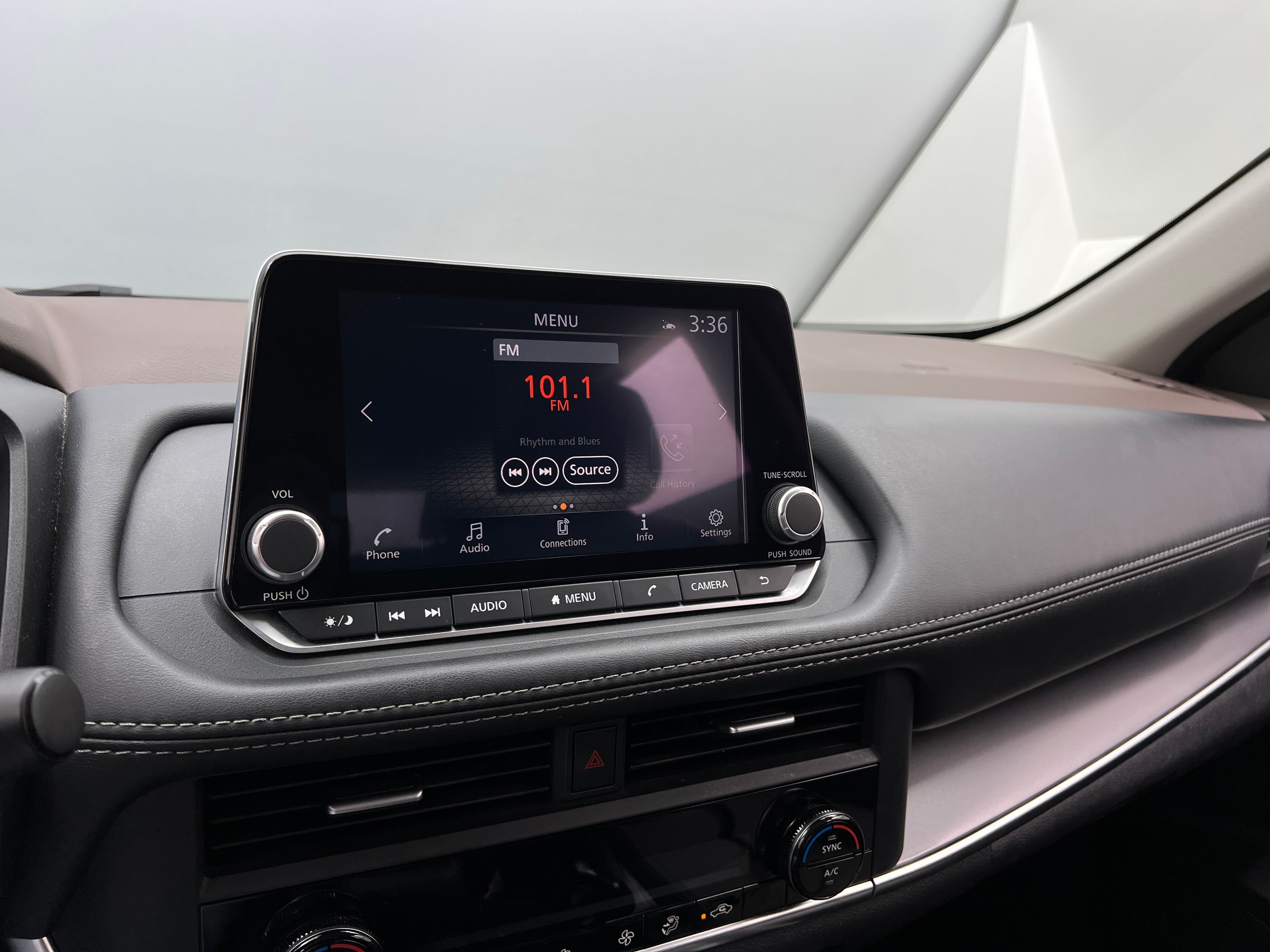 Thumbnail: 2023 Nissan Rogue - 4