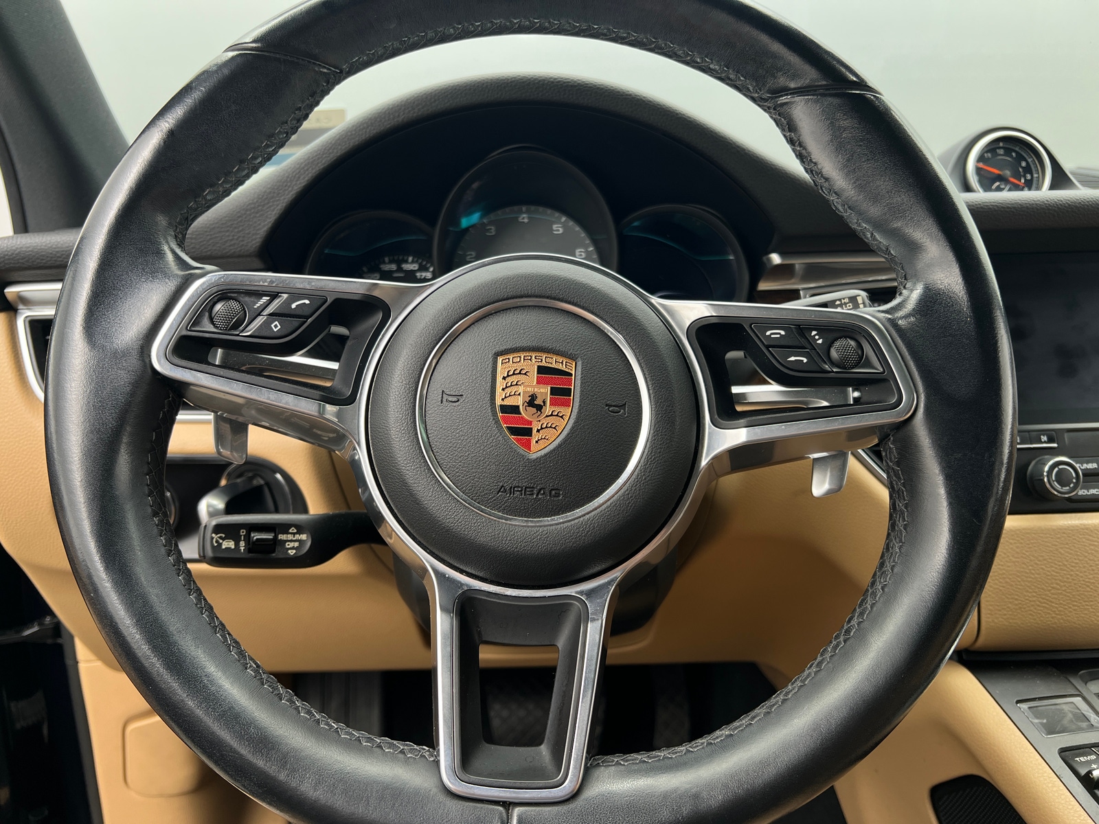 Thumbnail: 2018 Porsche Macan - 4
