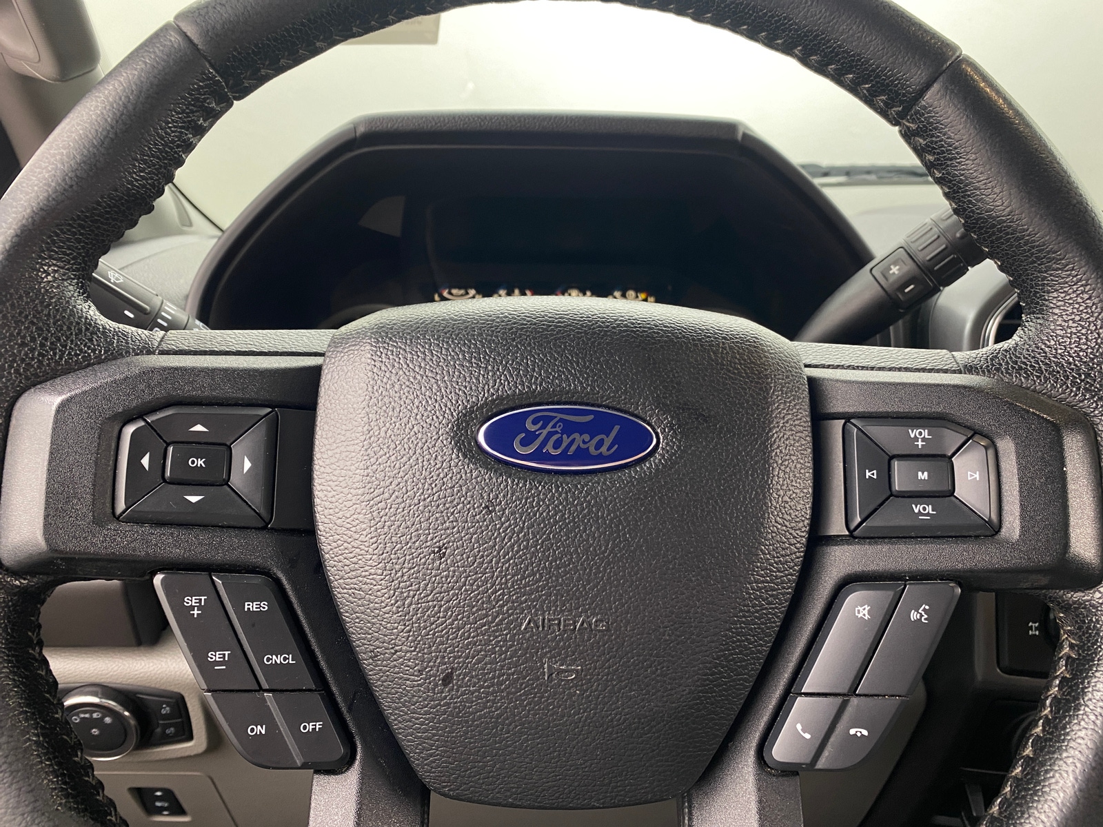 Thumbnail: 2016 Ford Econoline - 5