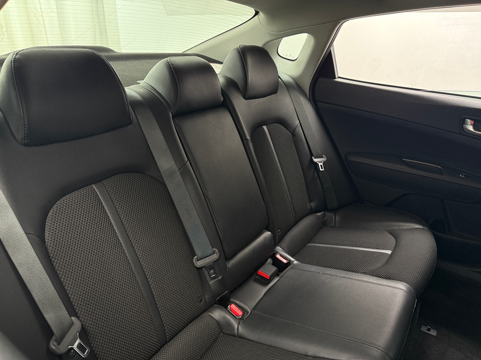 Thumbnail: 2019 Kia Optima - 6