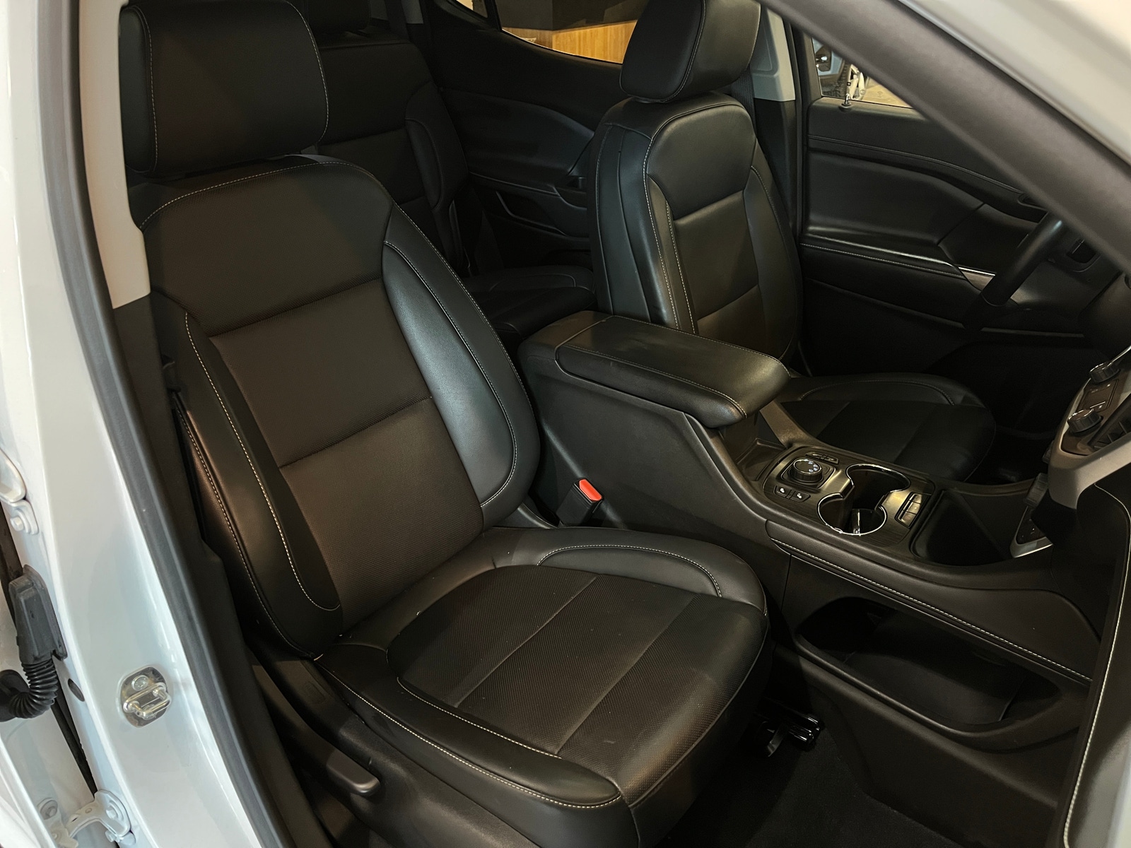 Thumbnail: 2023 GMC Acadia - 2
