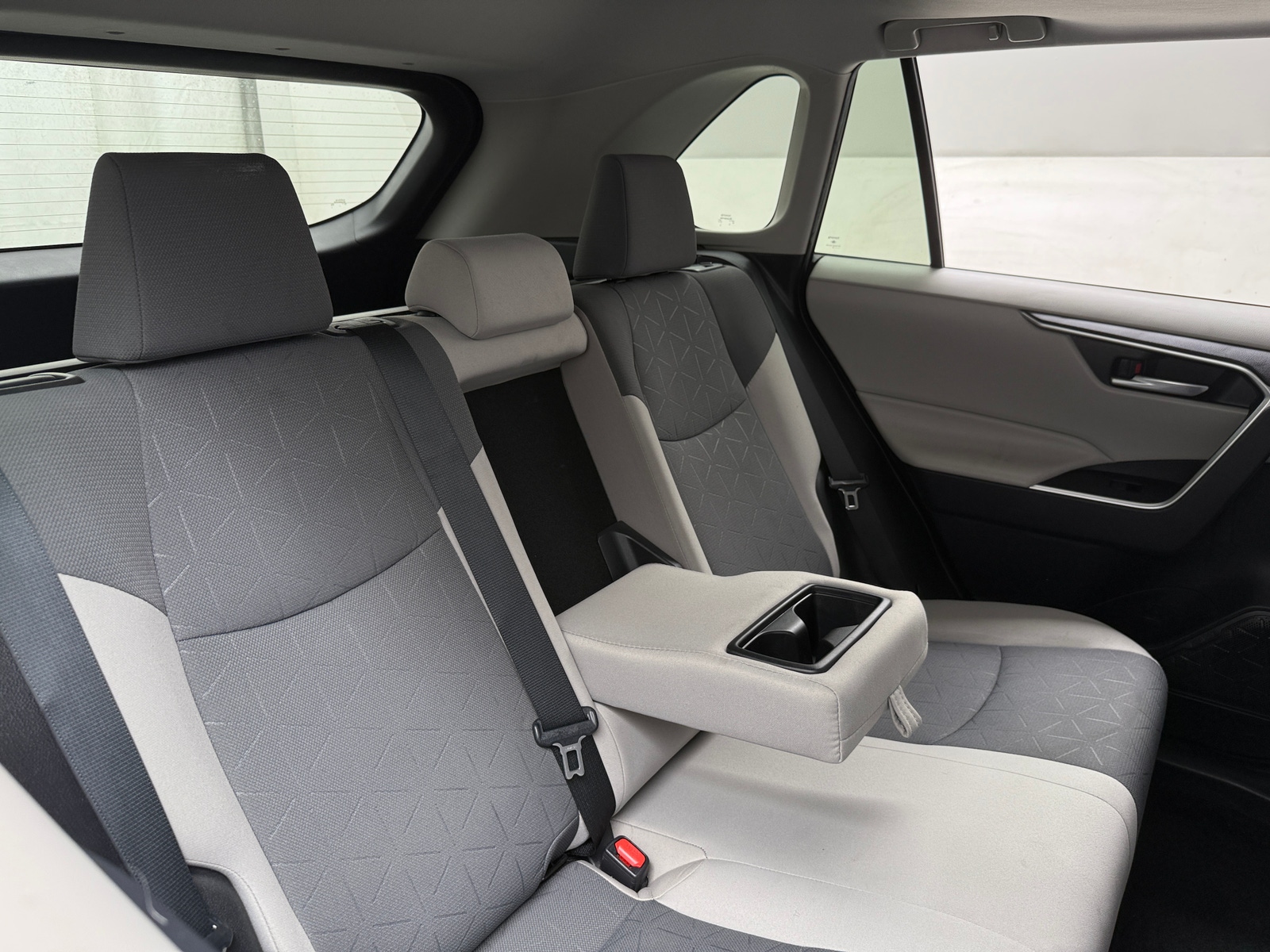 Thumbnail: 2019 Toyota RAV4 - 6