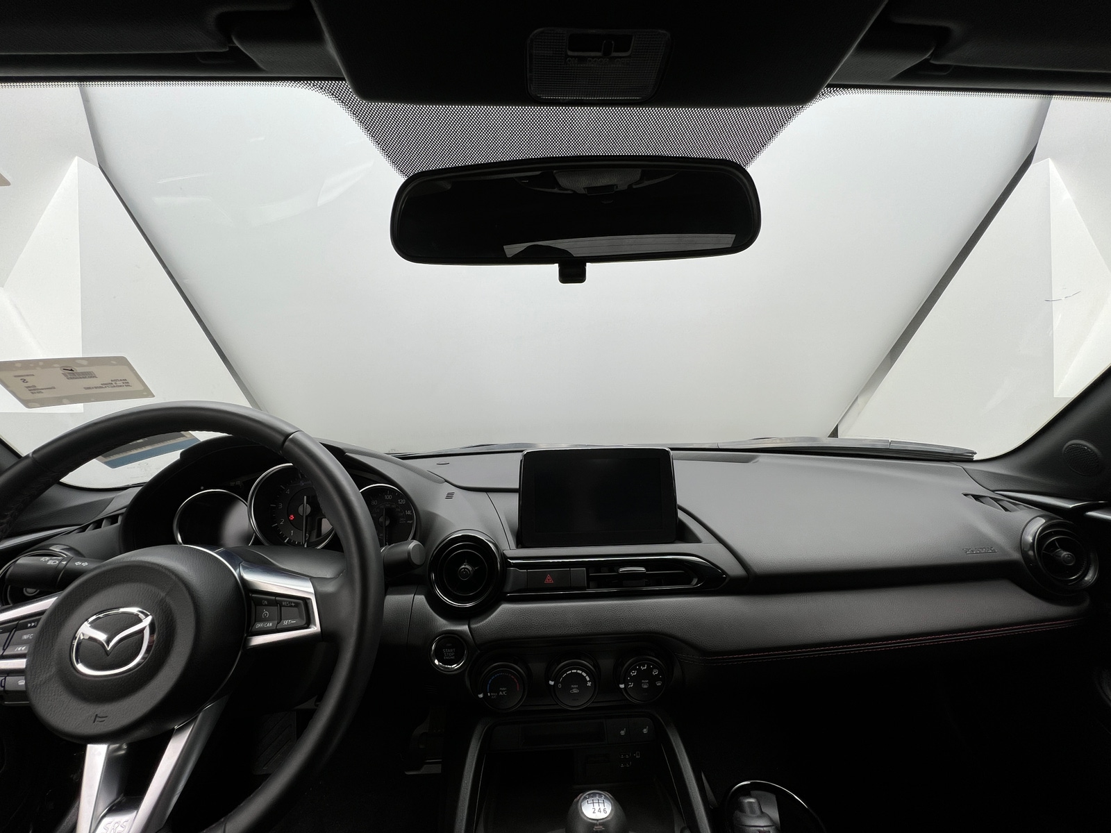 Thumbnail: 2018 Mazda MX-5 Miata - 3