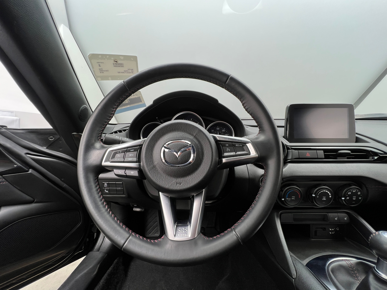 Thumbnail: 2018 Mazda MX-5 Miata - 5
