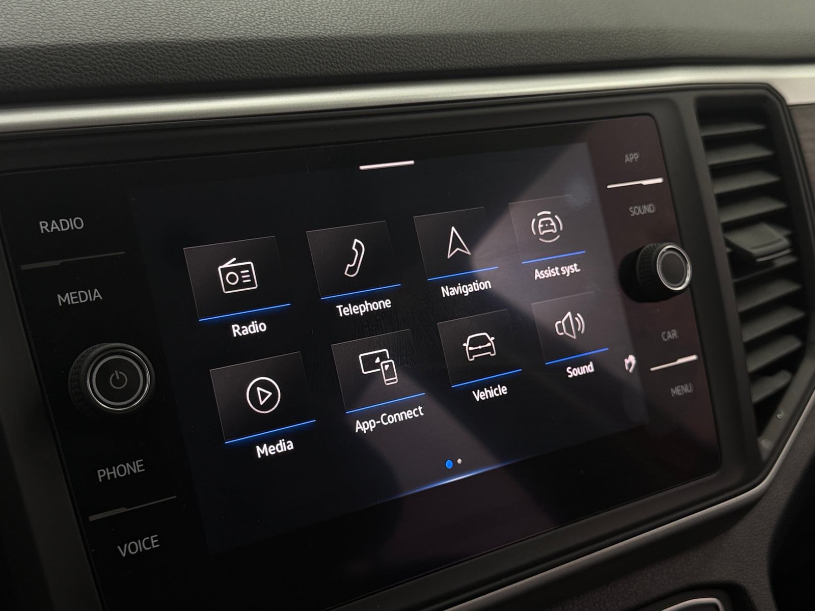 Thumbnail: 2021 Volkswagen Atlas - 3