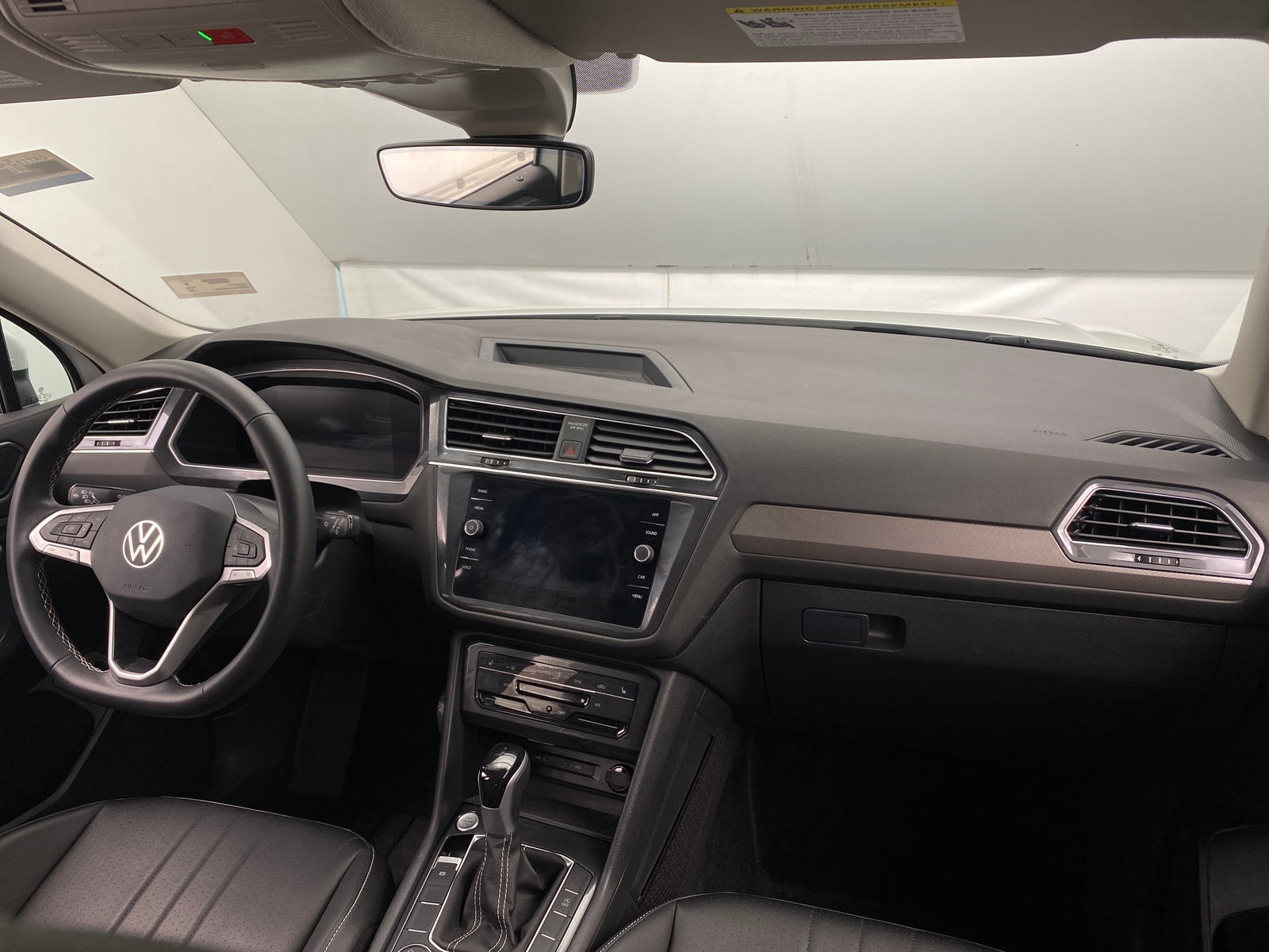 Thumbnail: 2024 Volkswagen Tiguan - 2