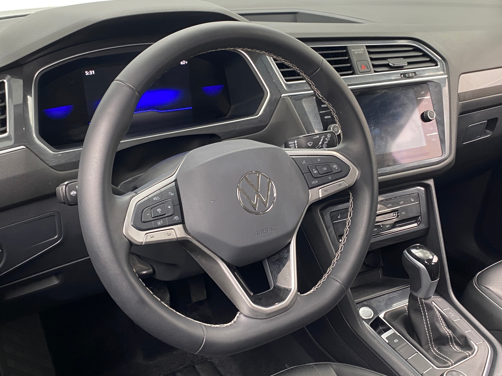 Thumbnail: 2024 Volkswagen Tiguan - 4
