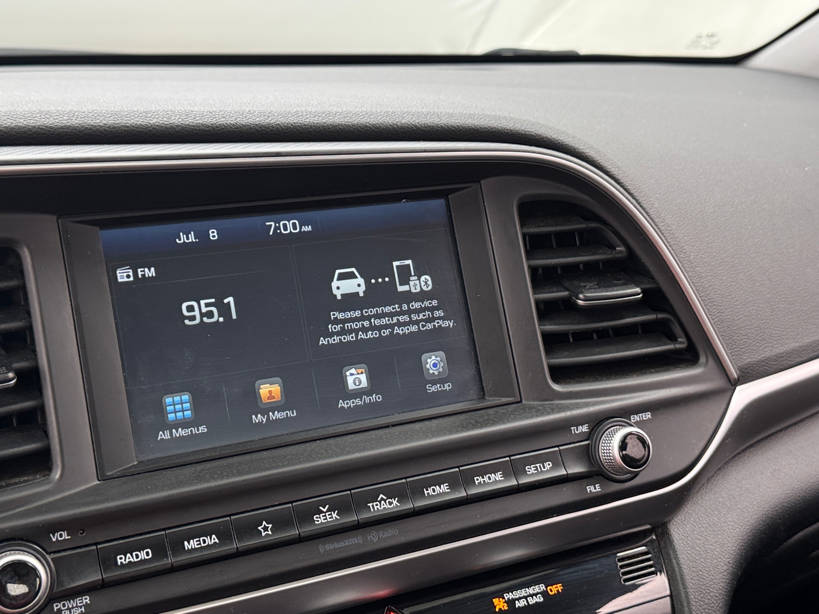 Thumbnail: 2019 Hyundai Elantra - 4