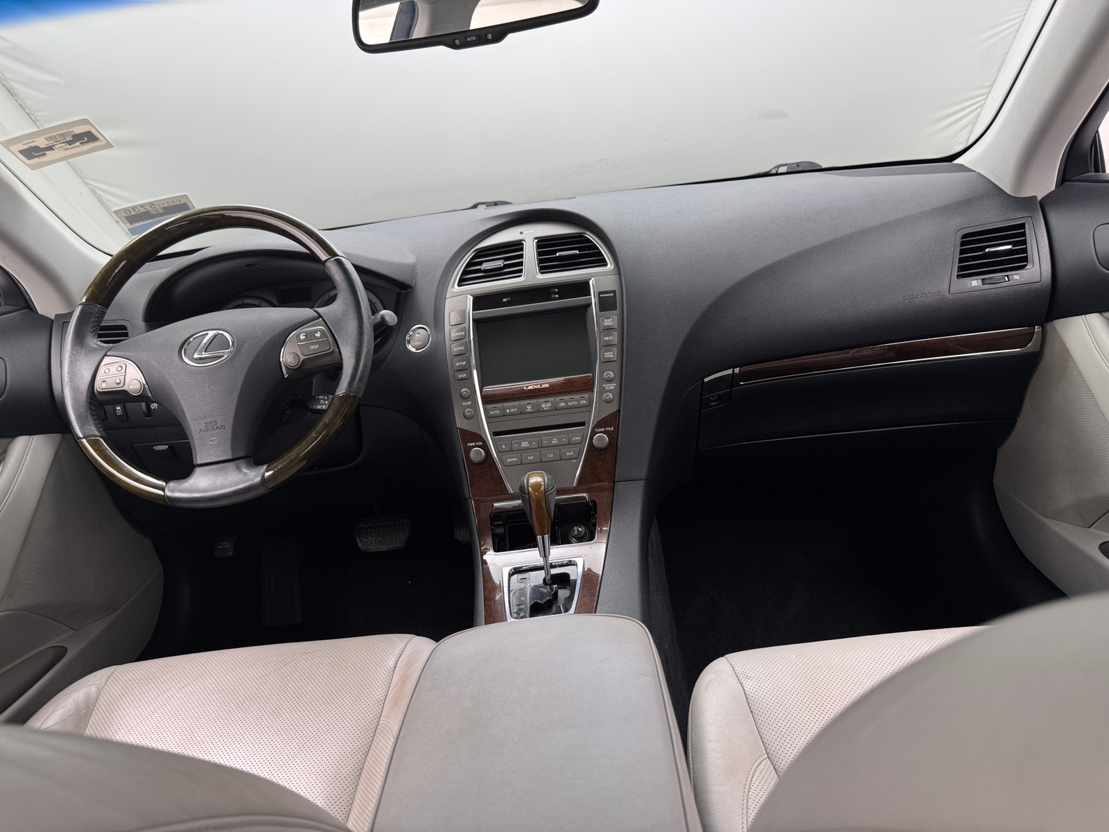Thumbnail: 2010 Lexus ES - 2