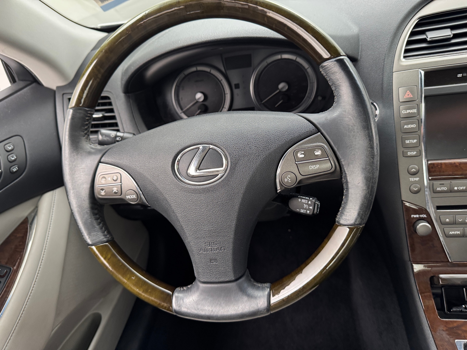 Thumbnail: 2010 Lexus ES - 4