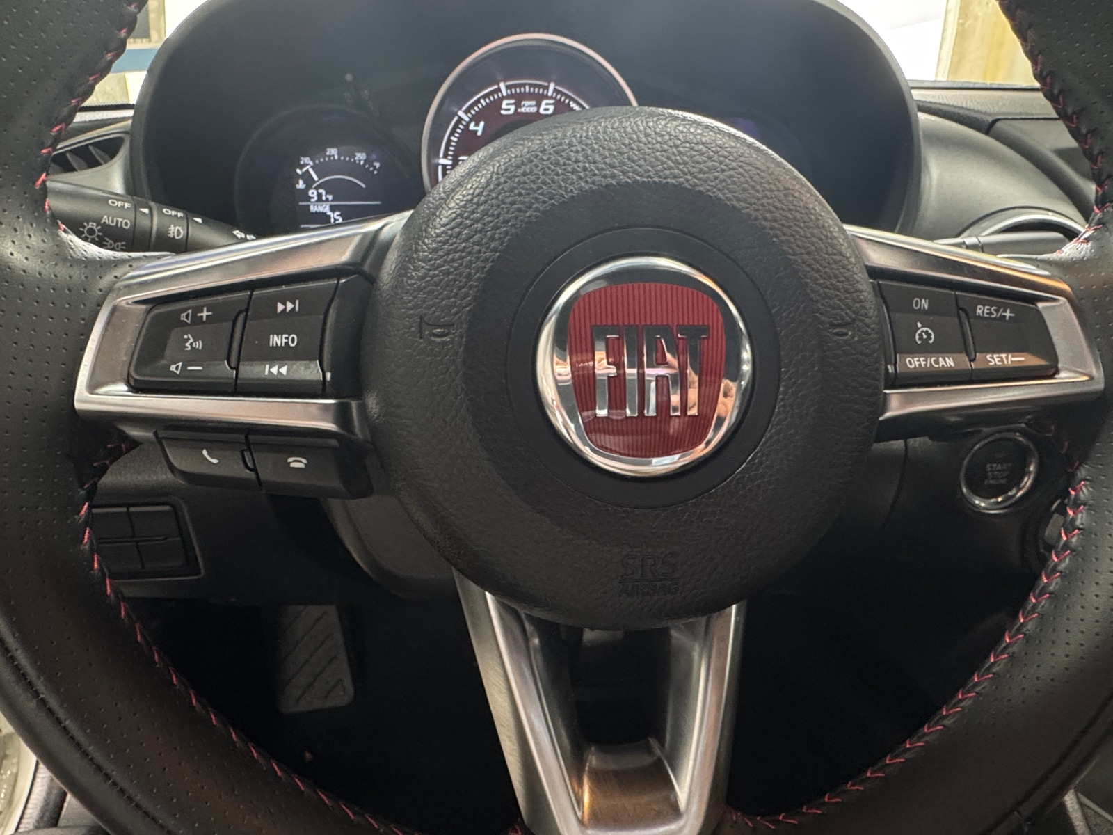 Thumbnail: 2017 Fiat 124 Spider - 4
