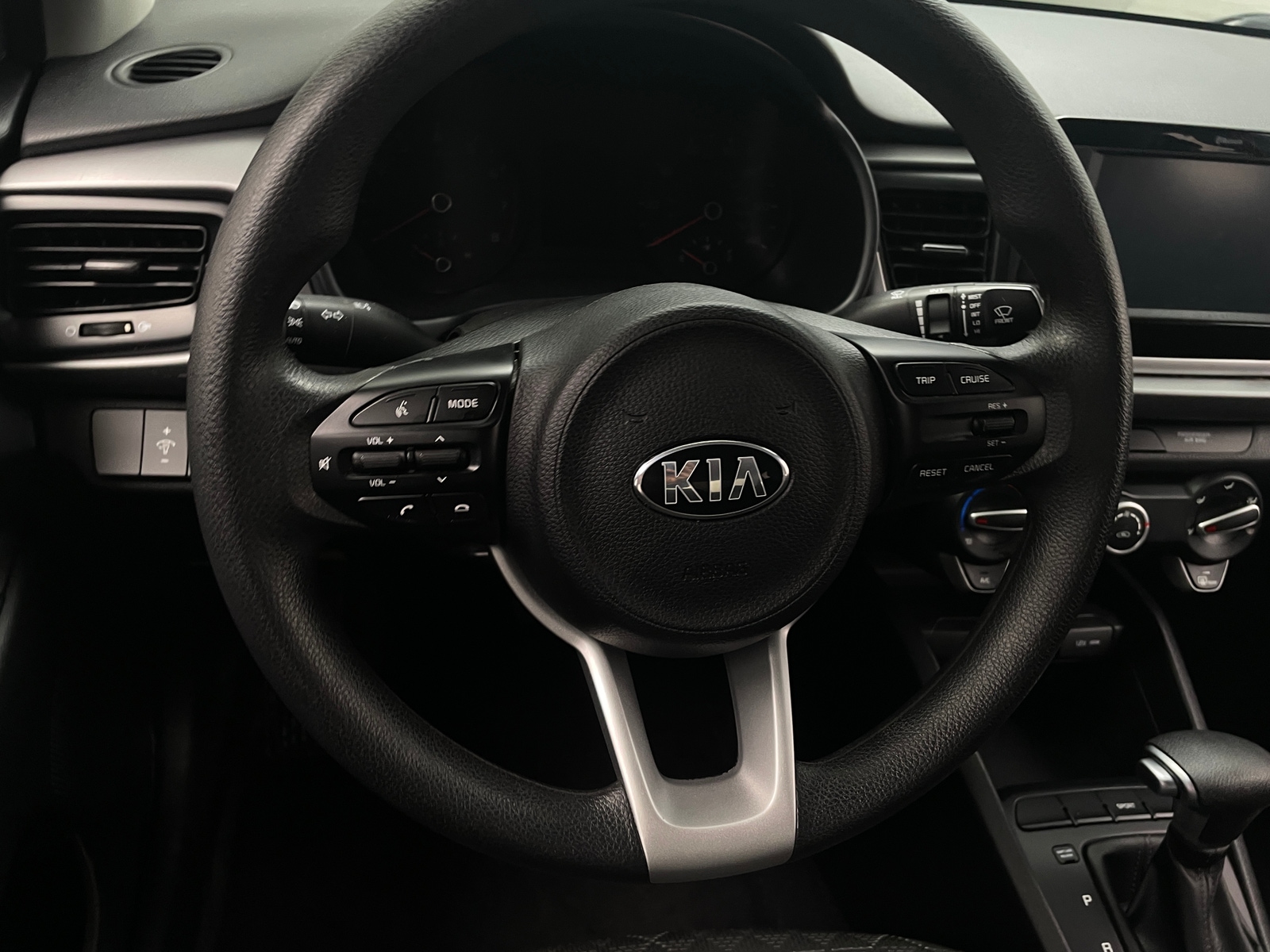 Thumbnail: 2020 Kia Rio - 5