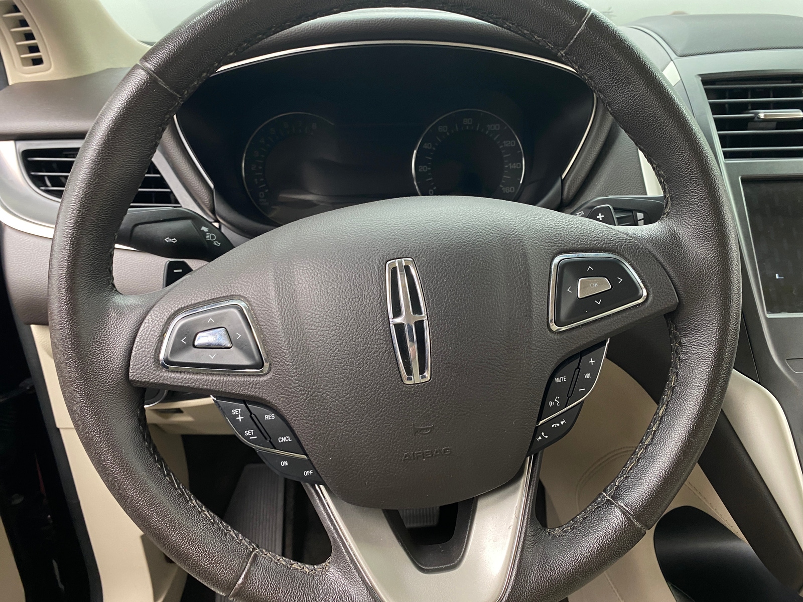 Thumbnail: 2018 Lincoln MKC - 4