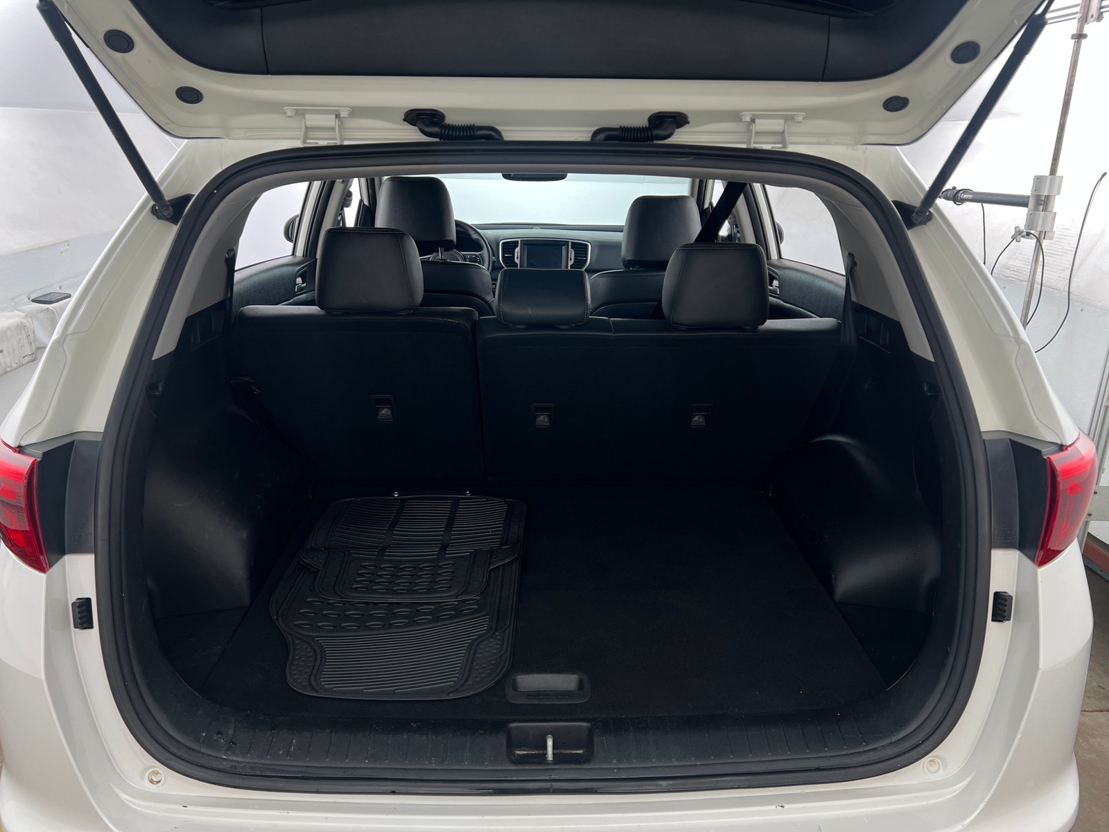 Thumbnail: 2017 Kia Sportage - 6