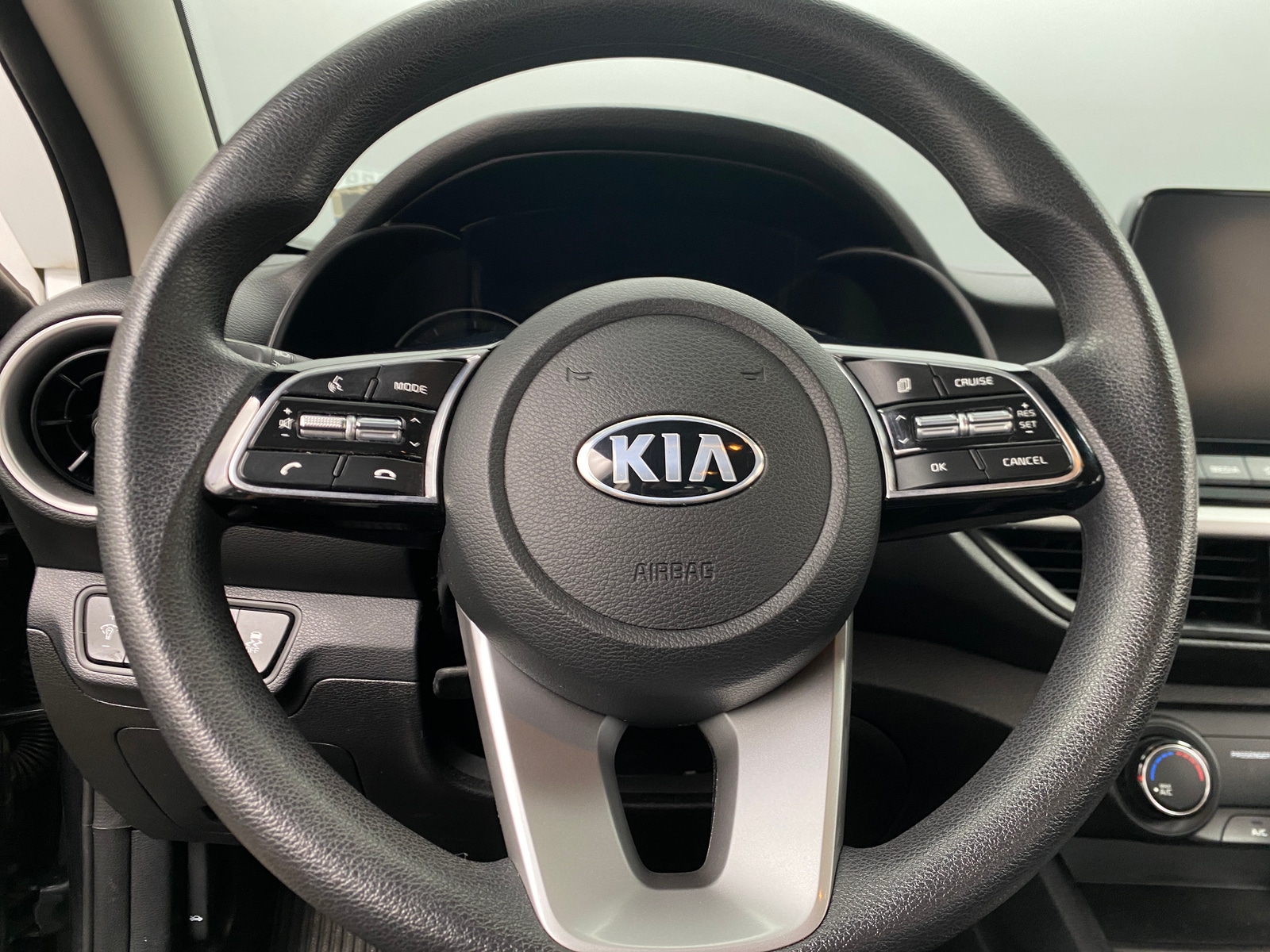 Thumbnail: 2020 Kia Forte - 5