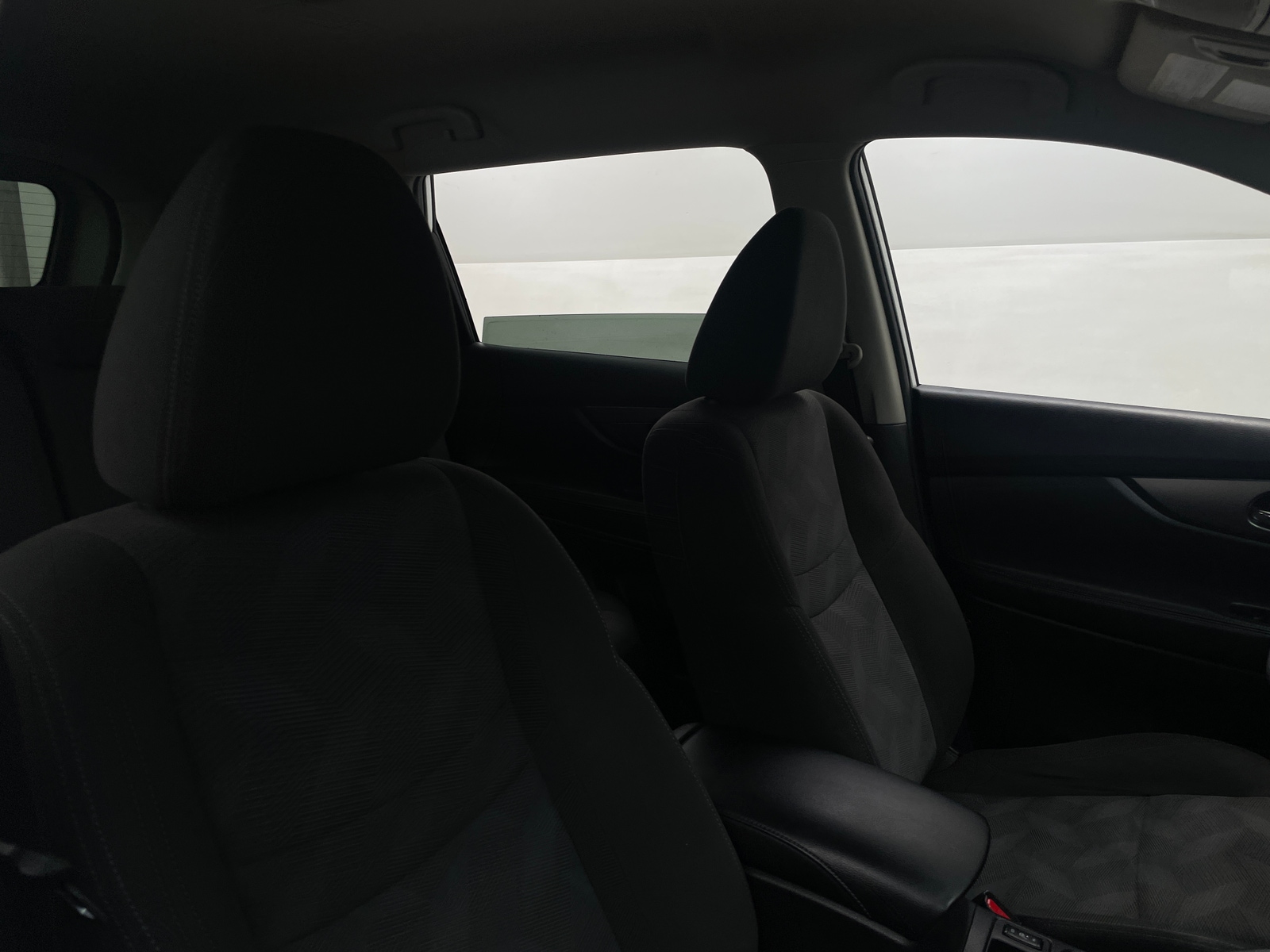 Thumbnail: 2016 Nissan Rogue - 2