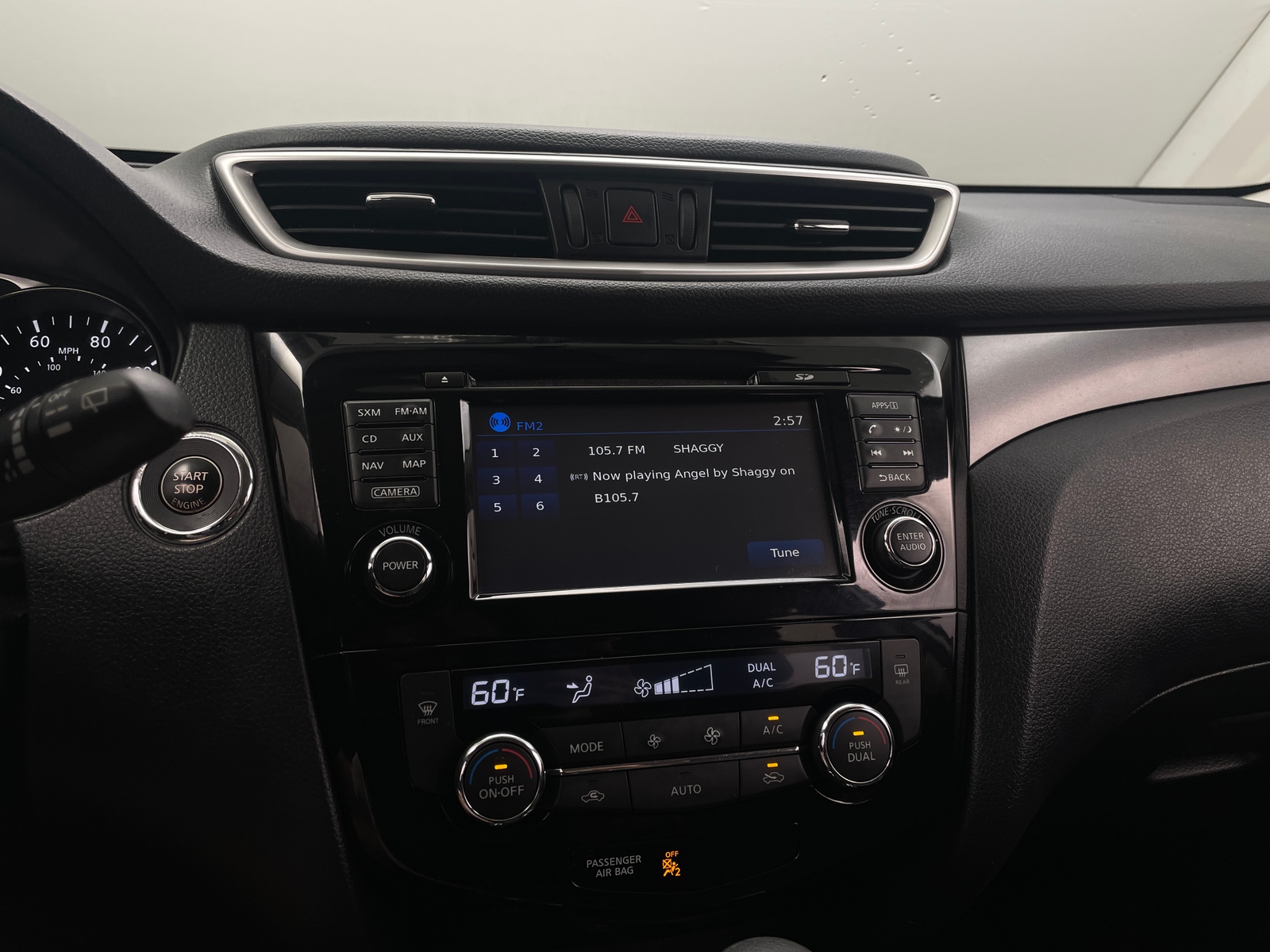Thumbnail: 2016 Nissan Rogue - 4