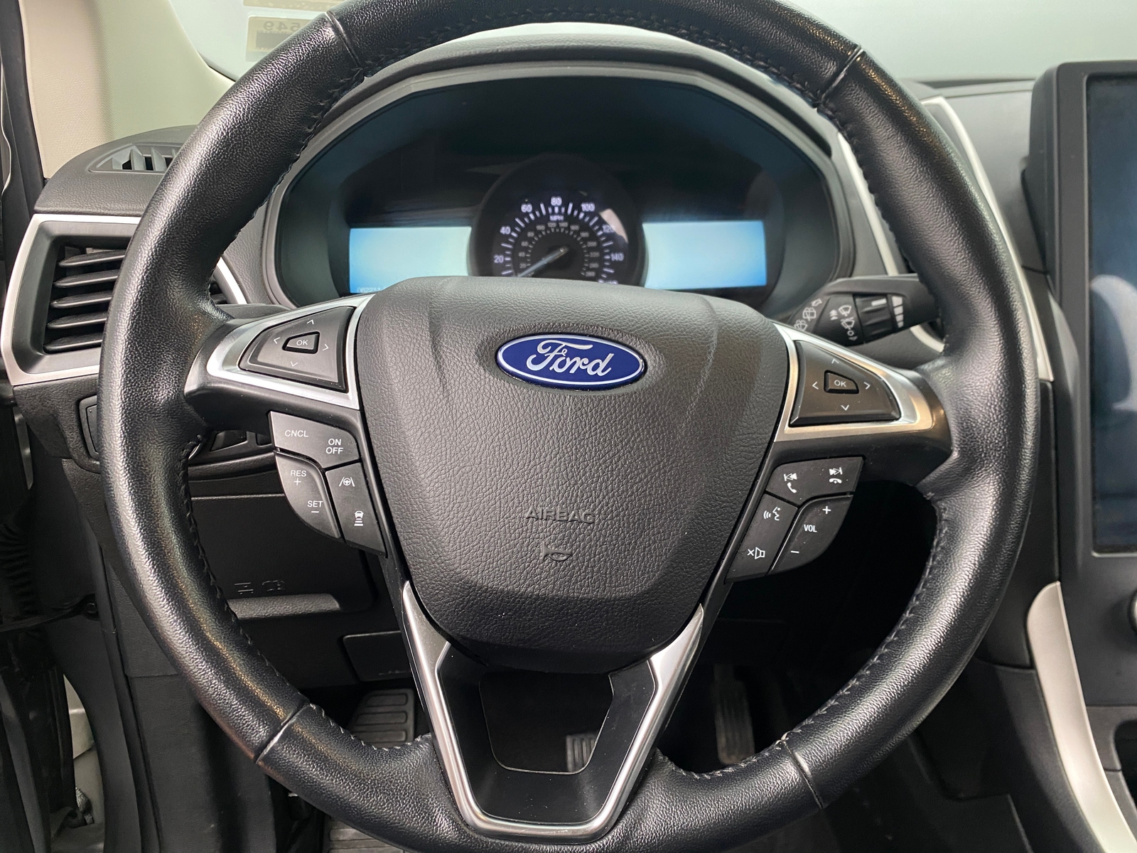 Thumbnail: 2023 Ford Edge - 4