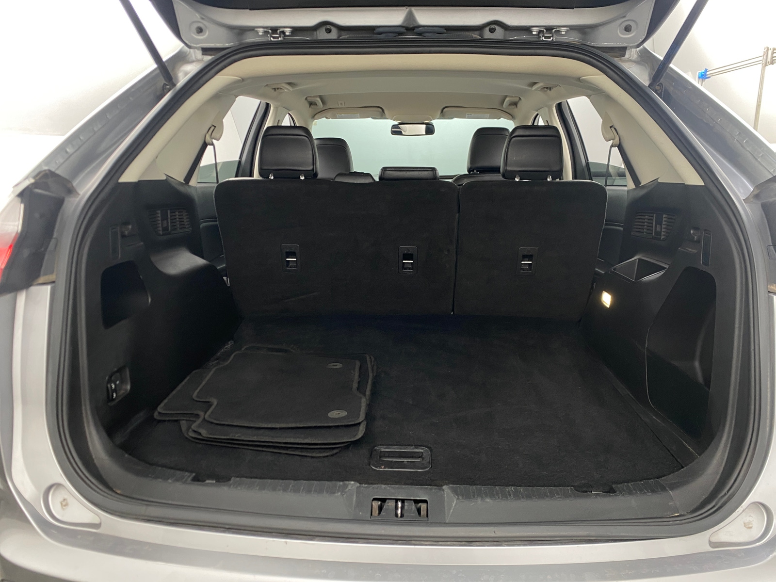 Thumbnail: 2023 Ford Edge - 6