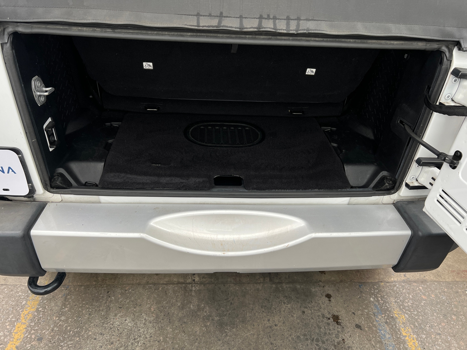 Thumbnail: 2015 Jeep Wrangler - 6