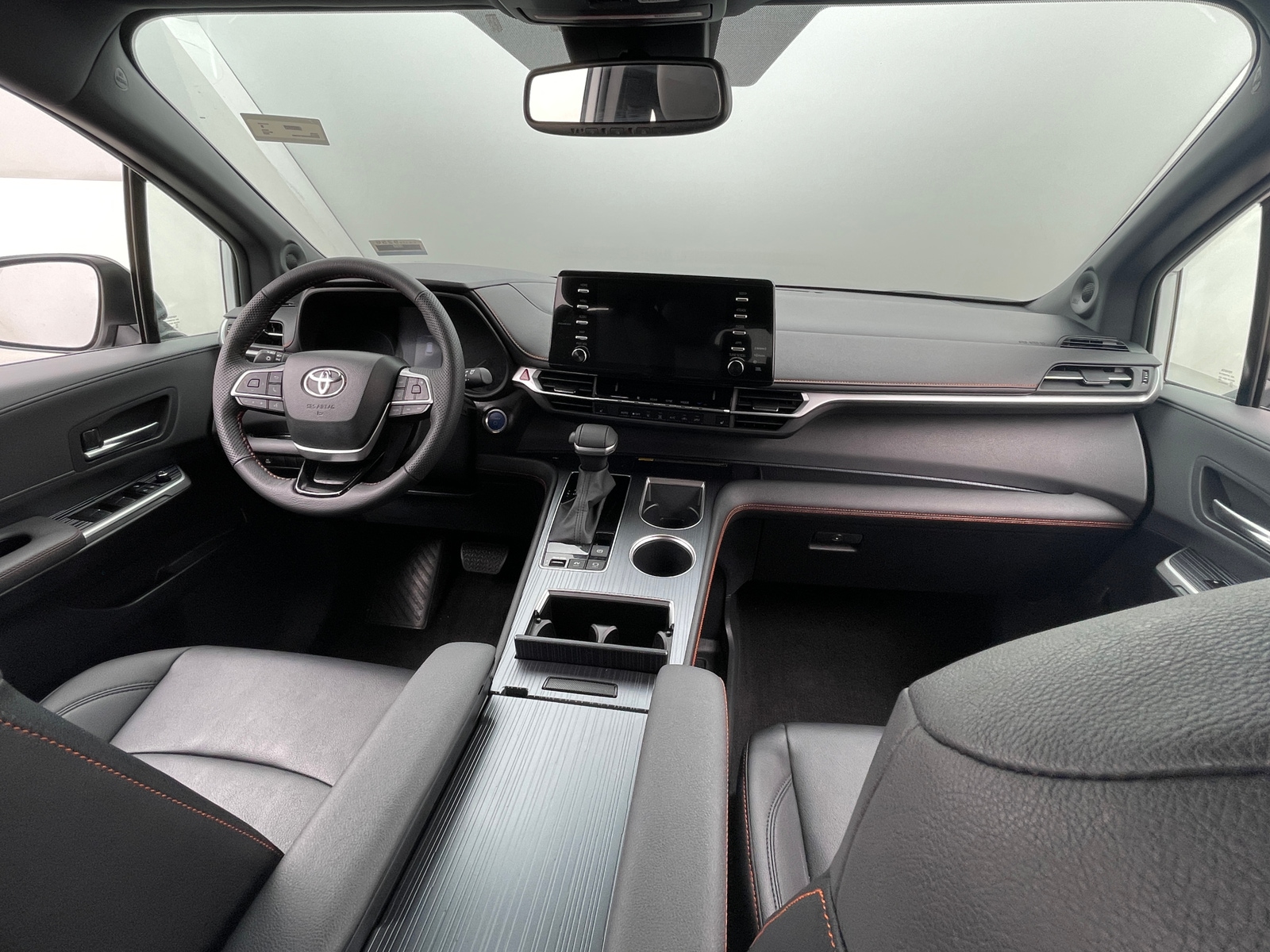 Thumbnail: 2023 Toyota Sienna - 2