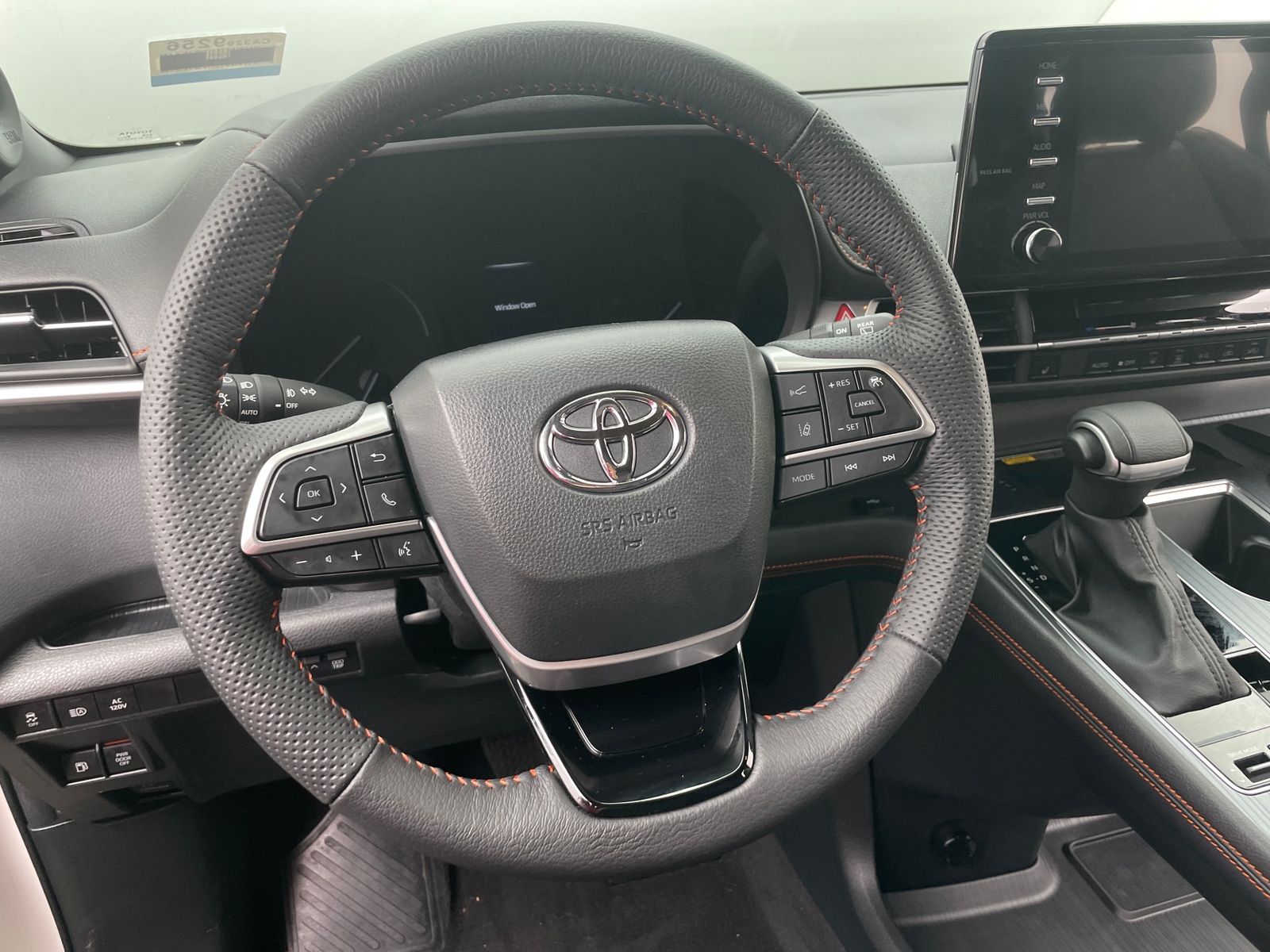 Thumbnail: 2023 Toyota Sienna - 4