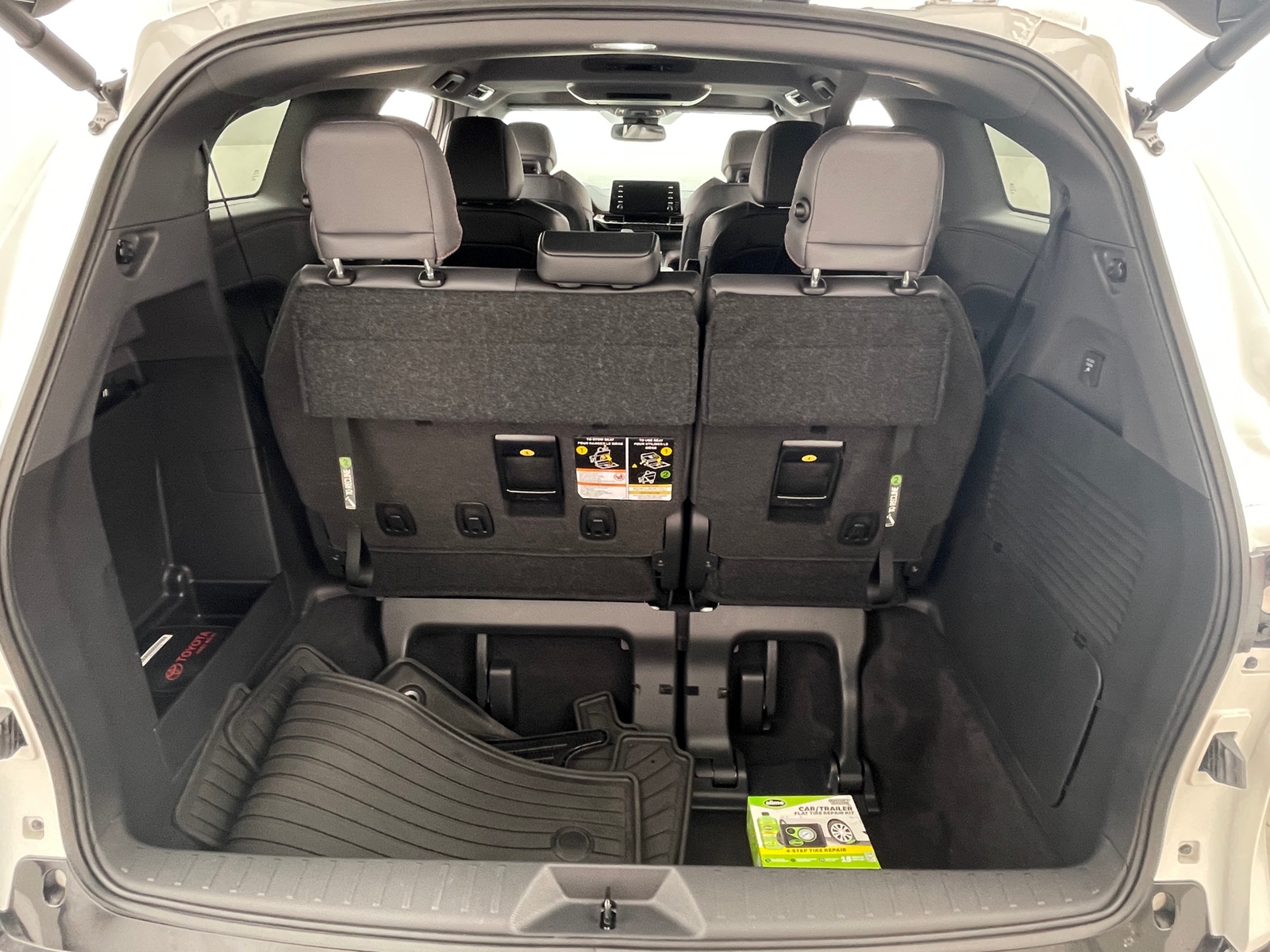 Thumbnail: 2023 Toyota Sienna - 6