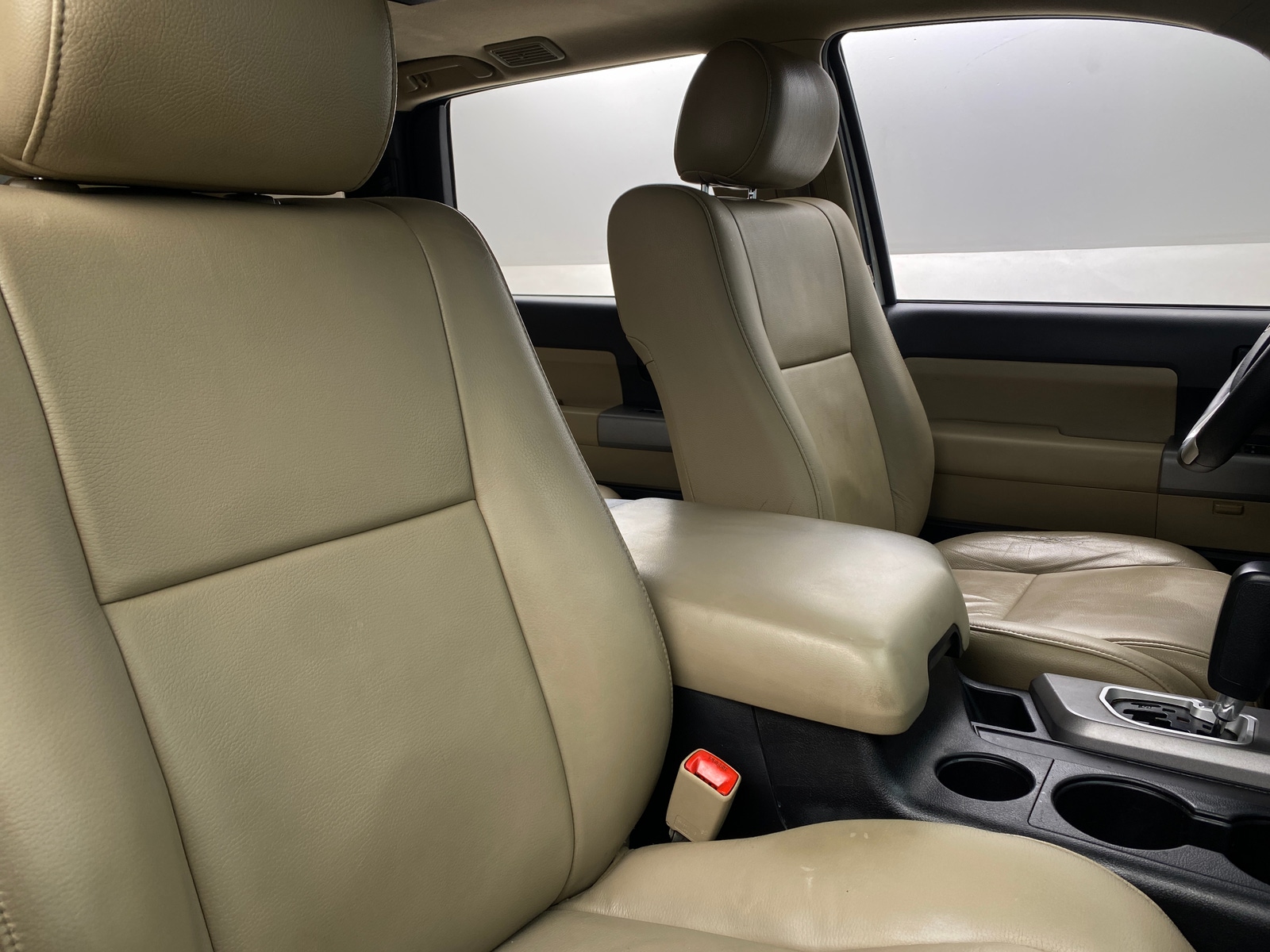 Thumbnail: 2016 Toyota Sequoia - 2