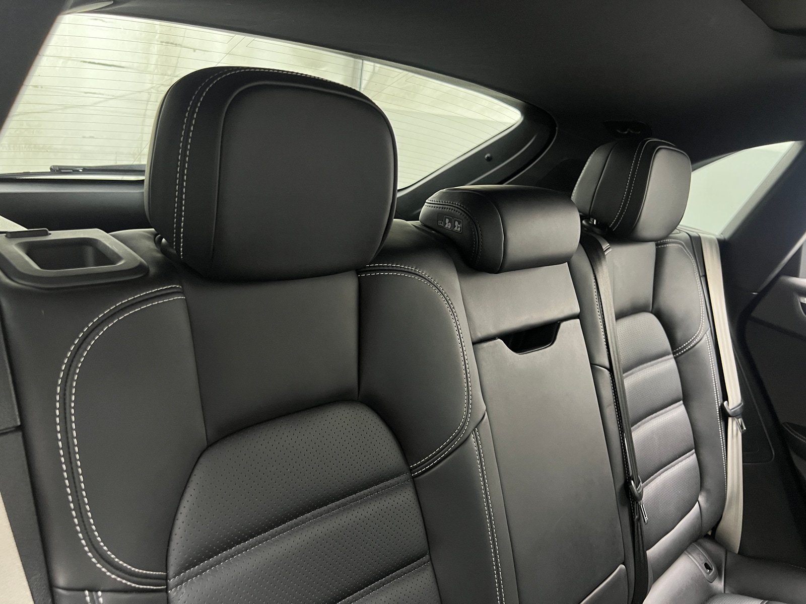 Thumbnail: 2023 Porsche Macan - 5