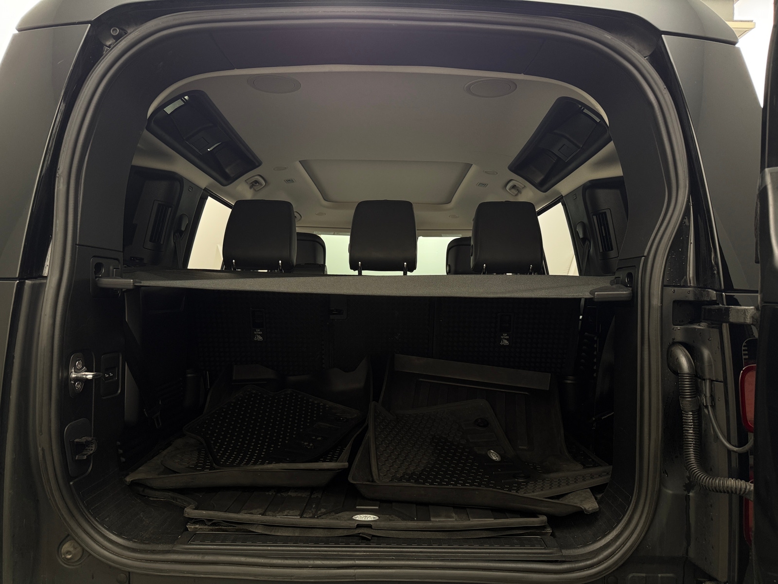 Thumbnail: 2020 Land Rover Defender - 6